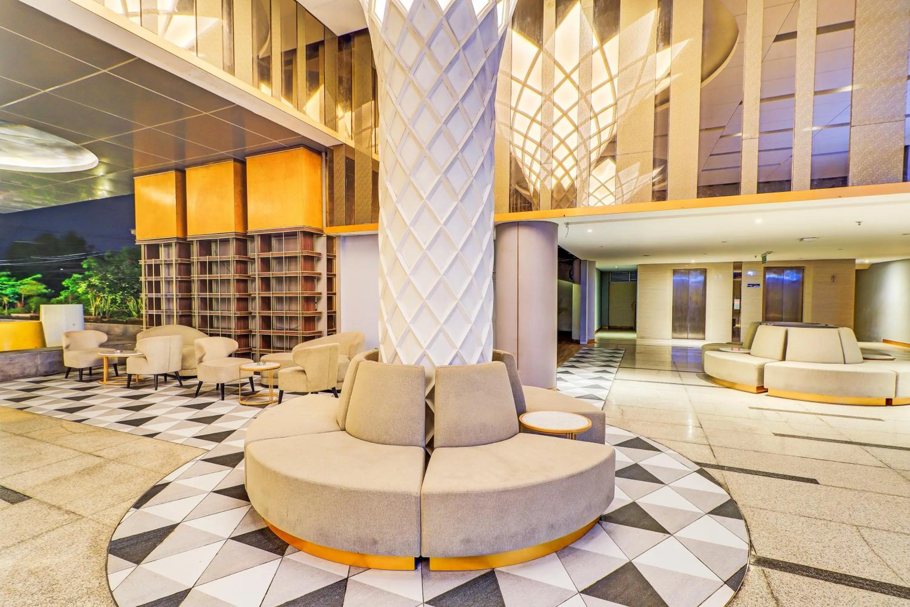 Seating area in Sunday Hotel Arshika Sunset Road