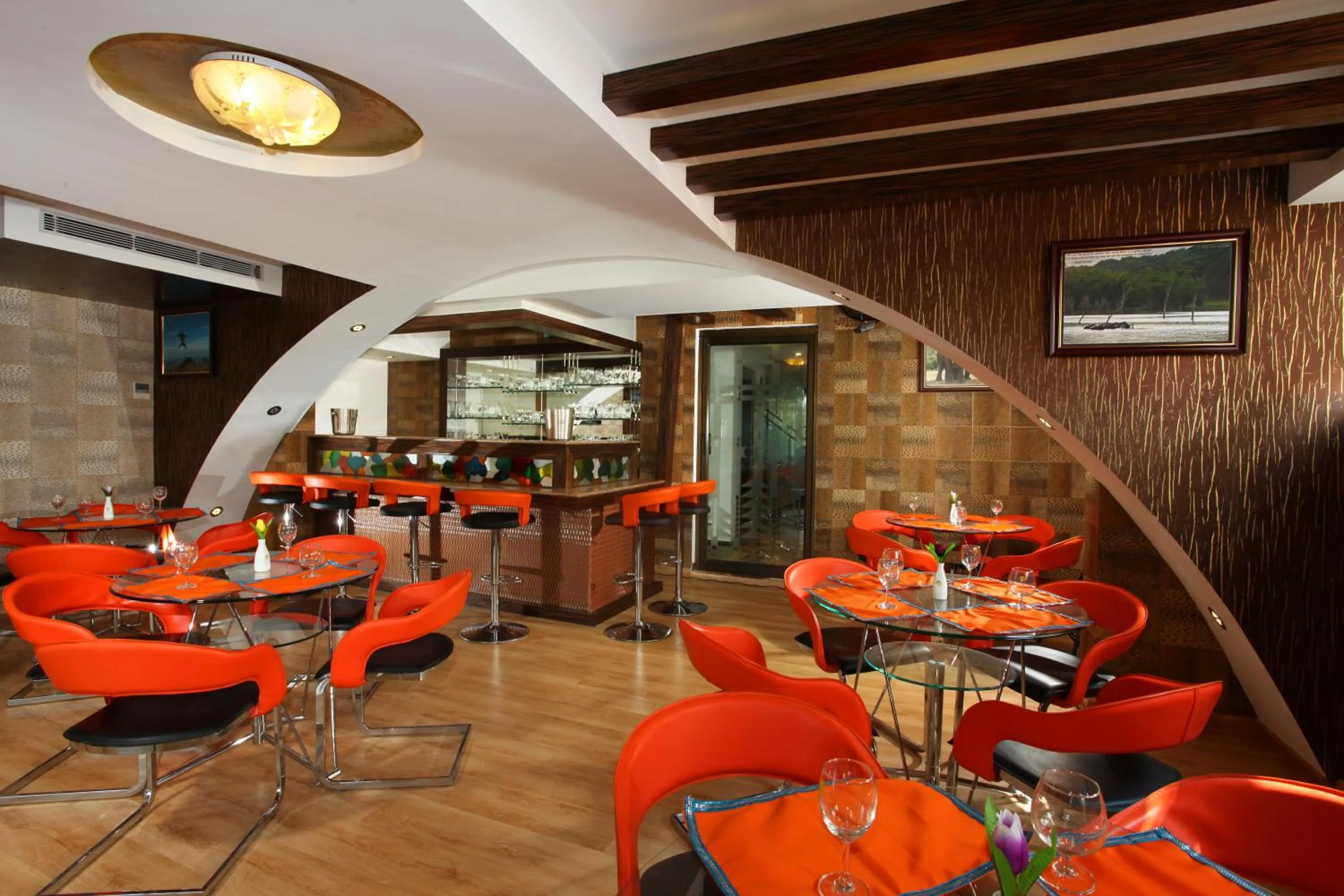 Hotel Tigers Roare Thekkady