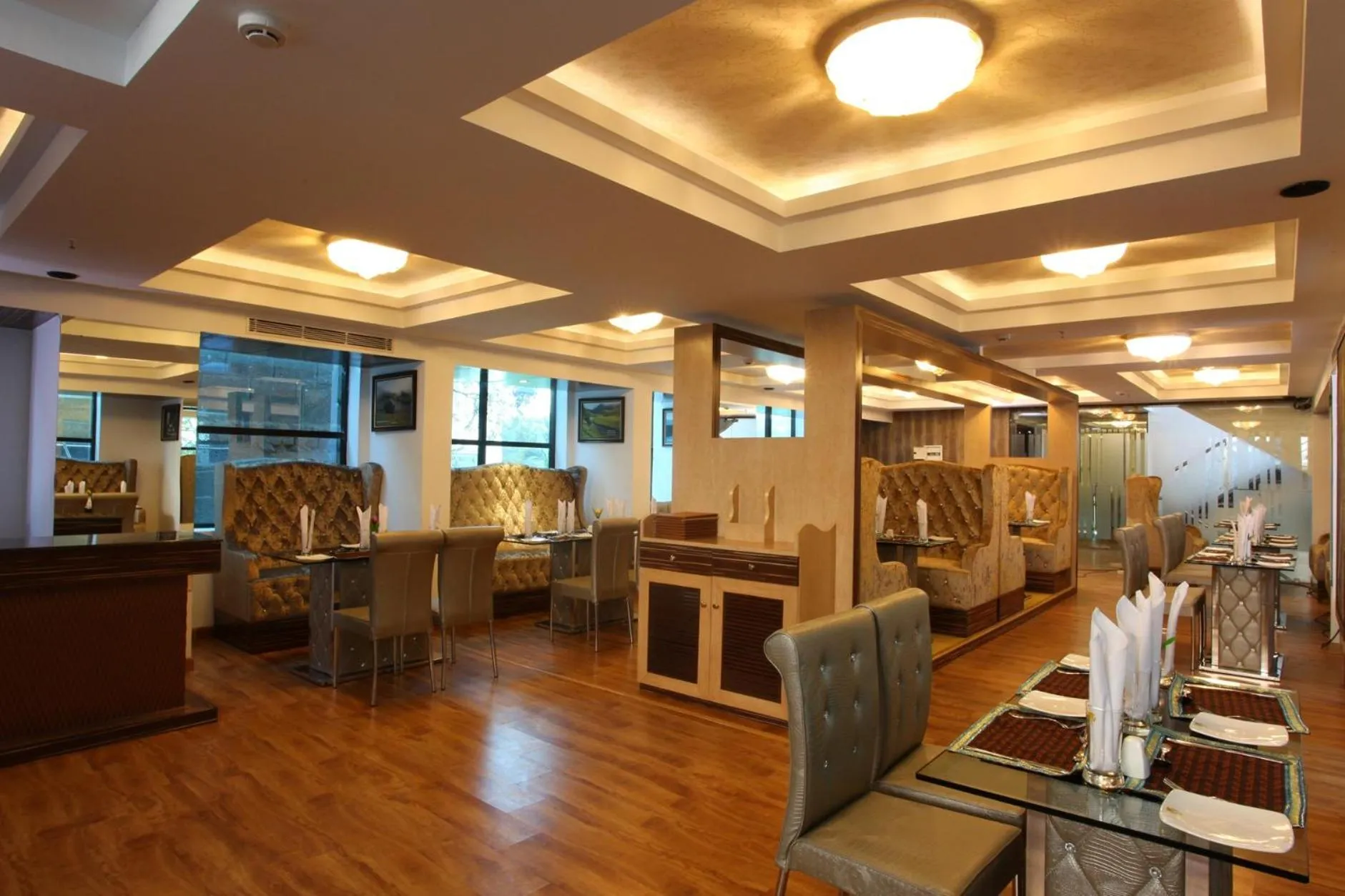 Hotel Tigers Roare Thekkady