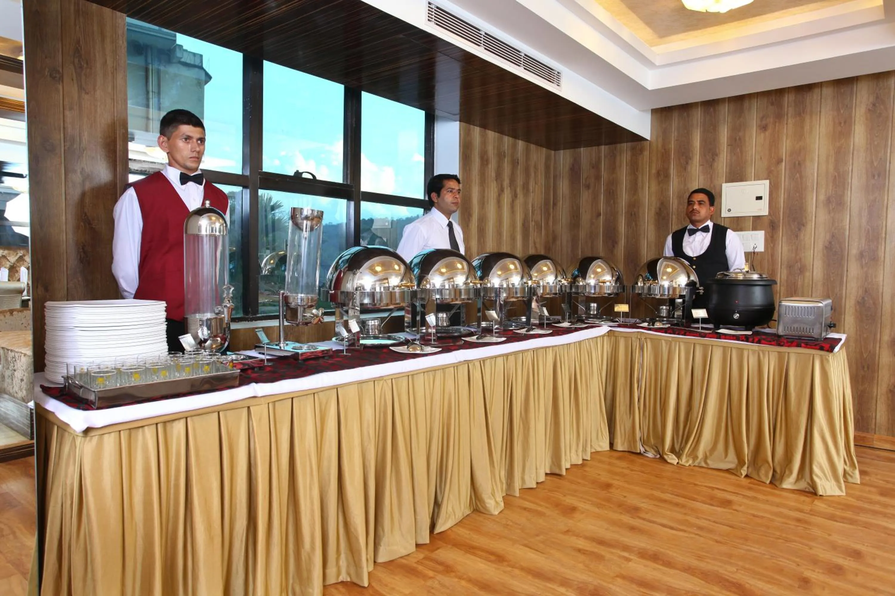 Hotel Tigers Roare Thekkady