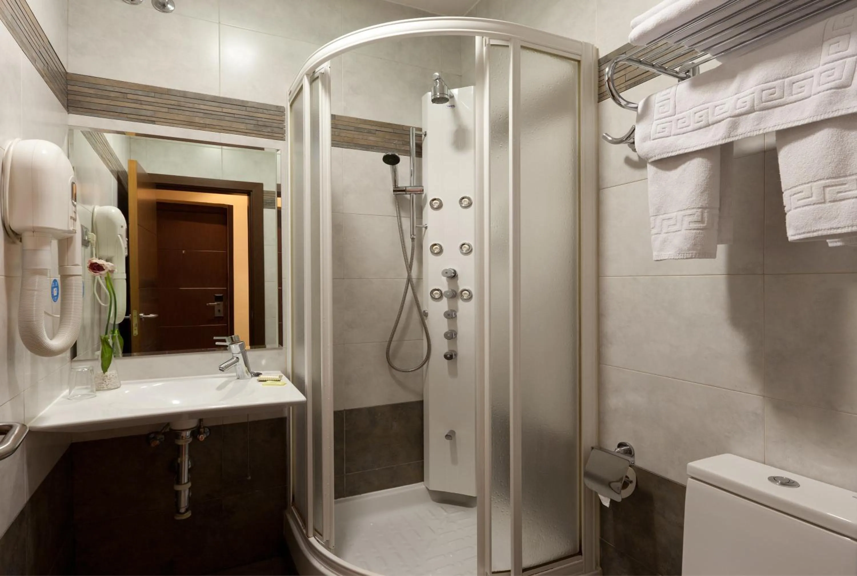 Bathroom in Hostal Astoria