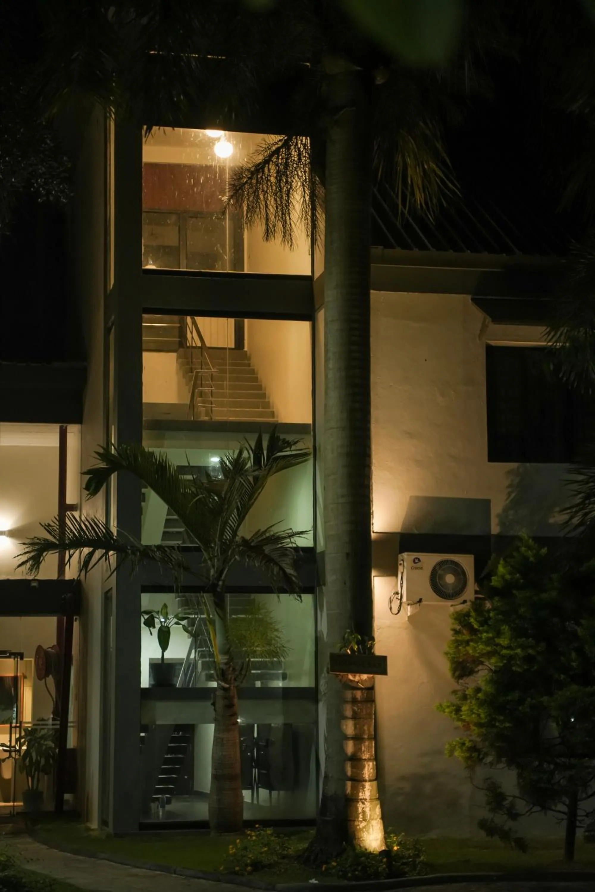 Property Building in Hotel Palm shore
