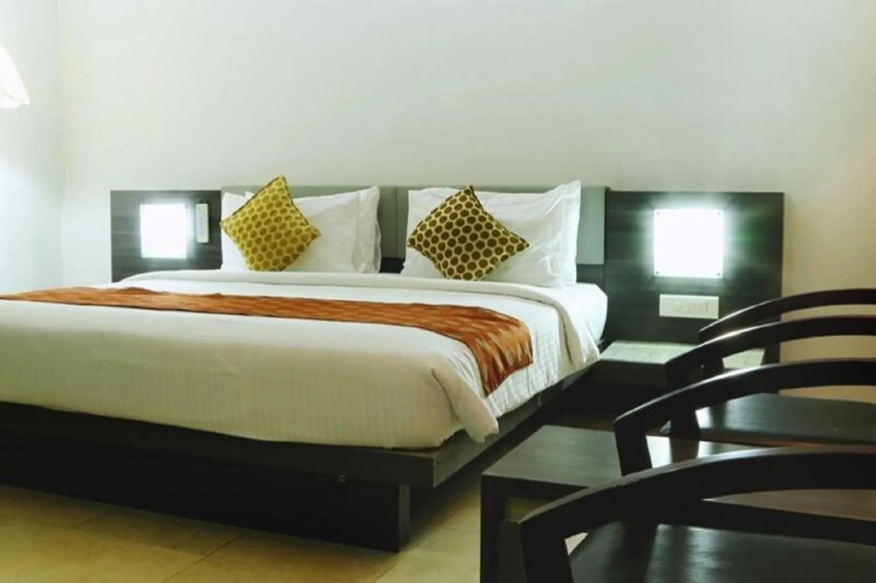 Bedroom, Bed in Hotel Palm shore