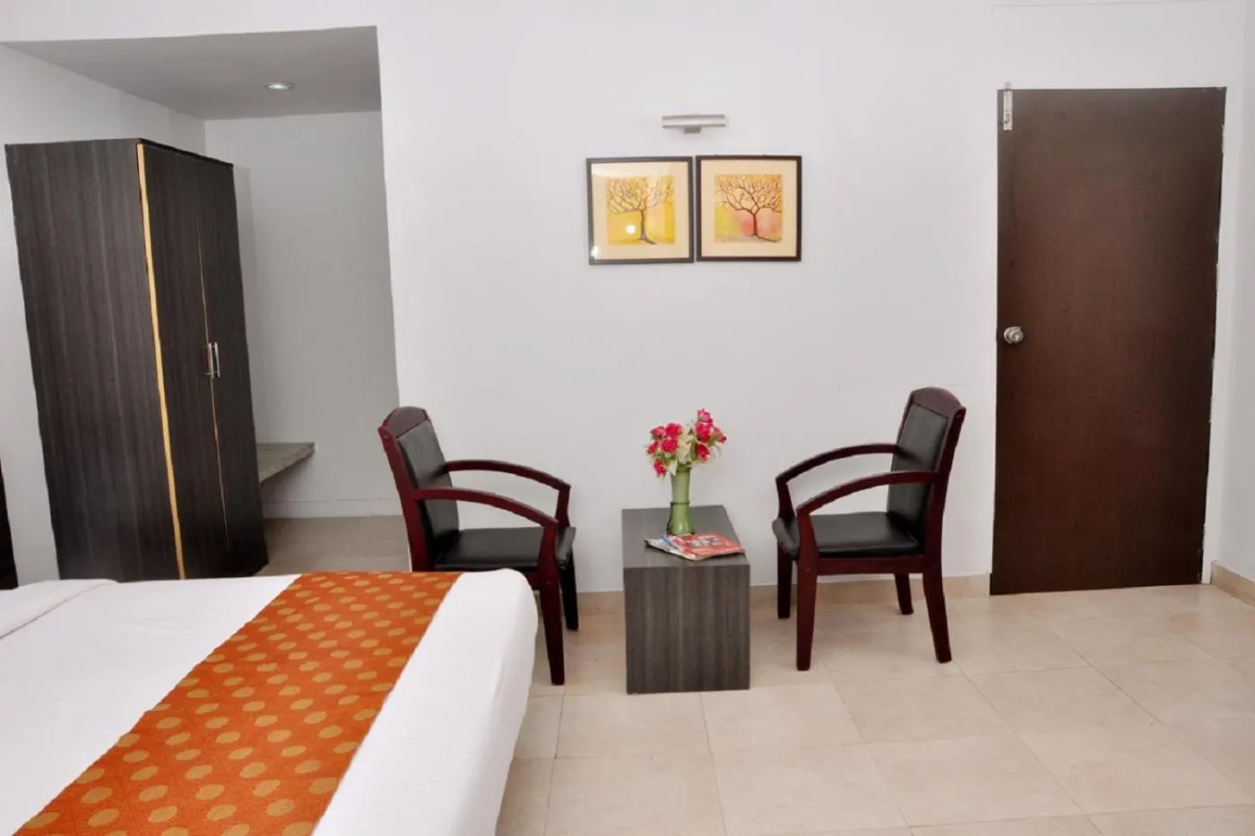 Bedroom, Bed in Hotel Palm shore