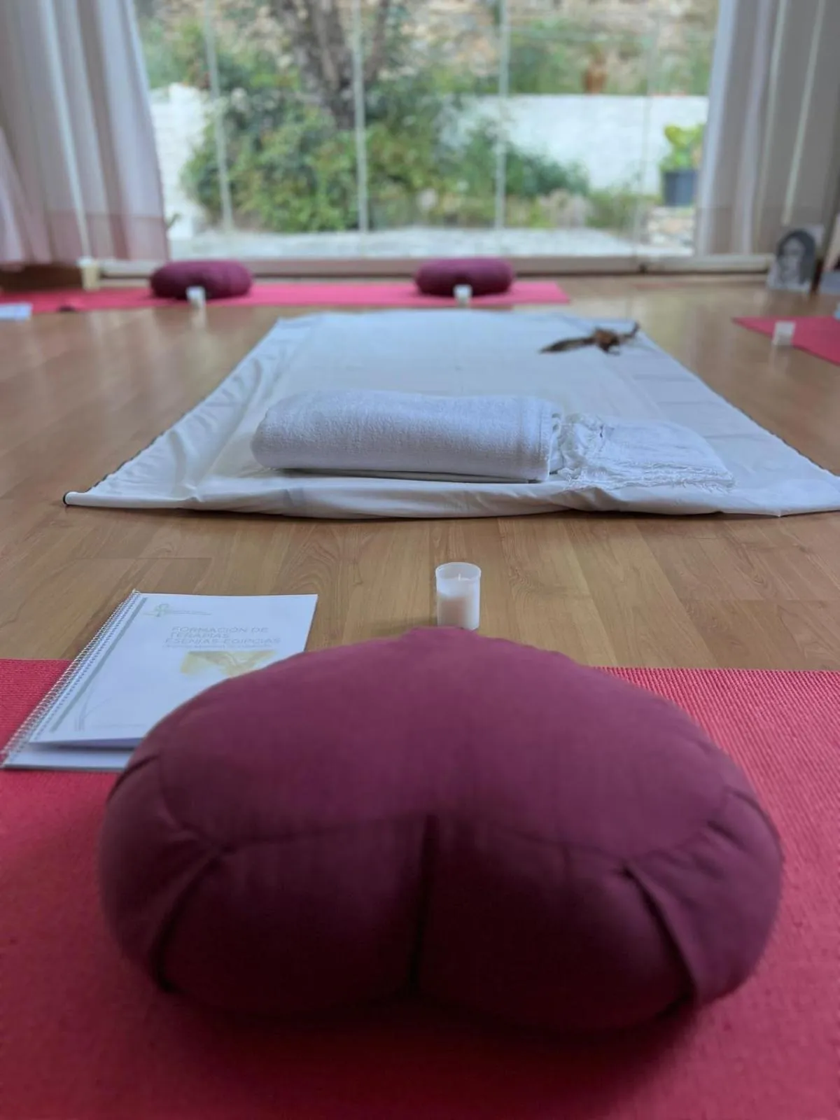 Business facilities, Bed in Hotel Humaina