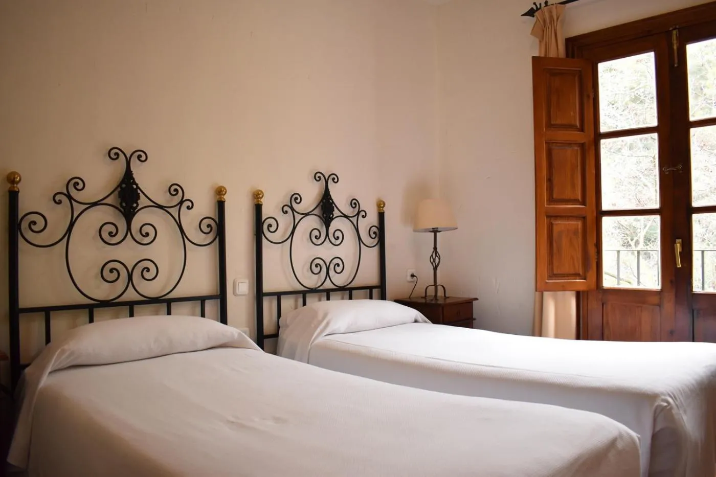 Bed in Hotel Humaina