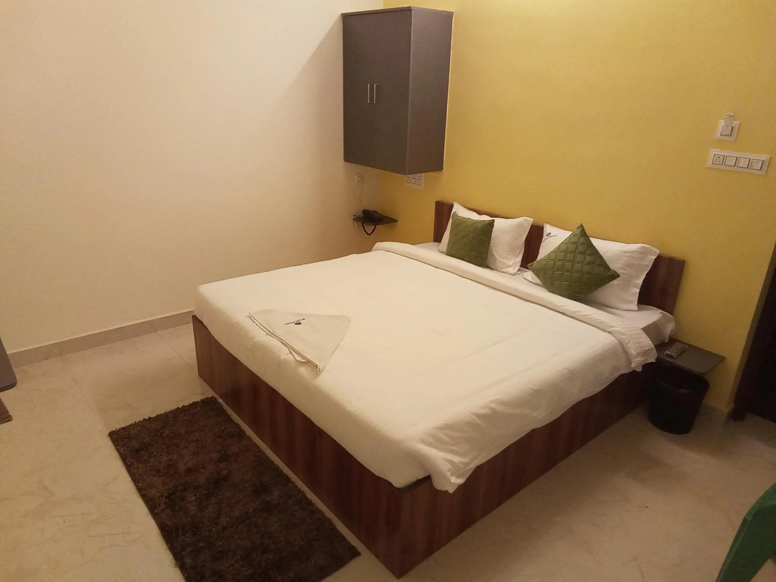 Lobby or reception, Bed in PPH Living Royal Pride