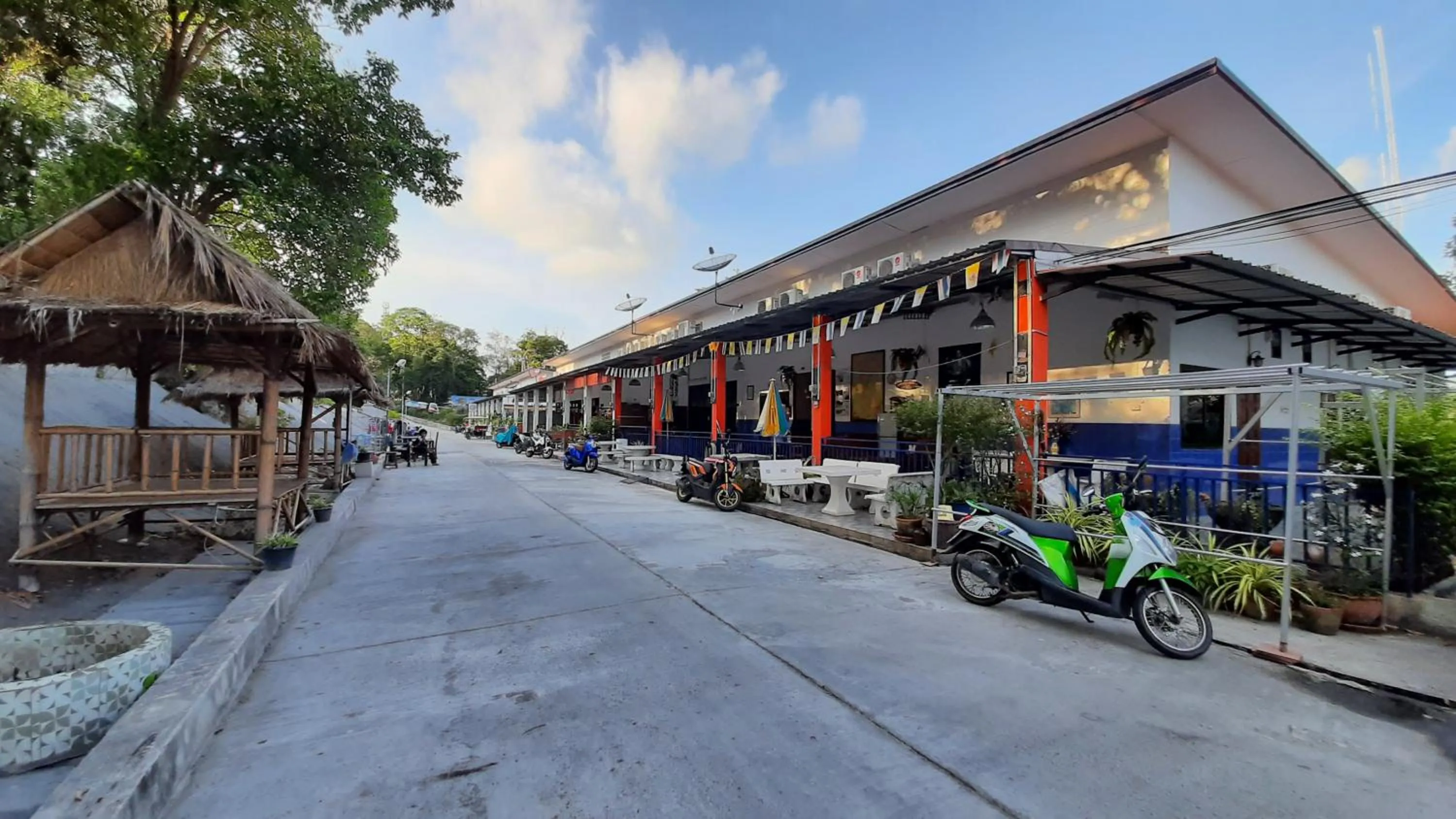 Property building in Runa Runa The Best Samed Island