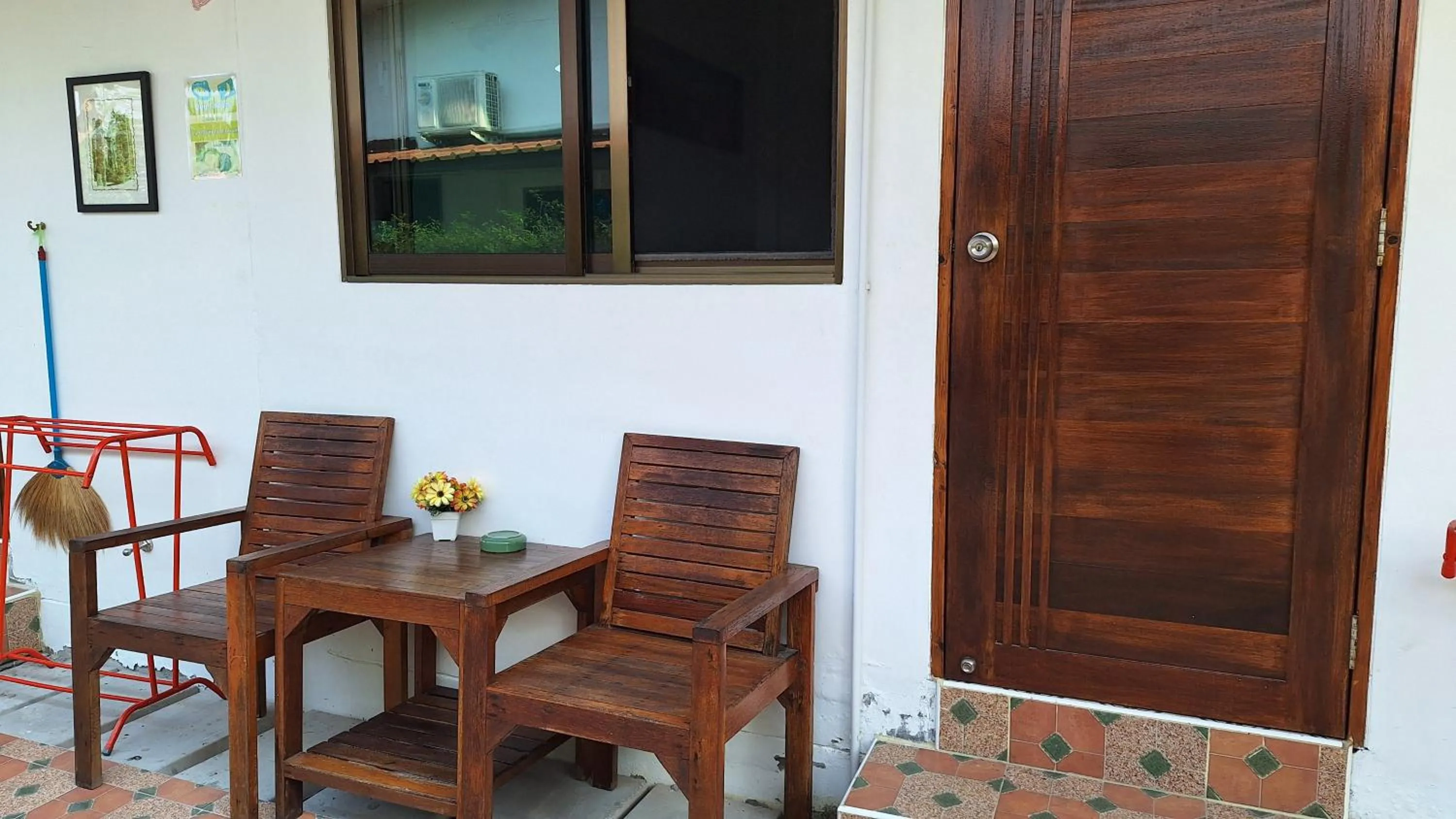 Seating area in Runa Runa The Best Samed Island