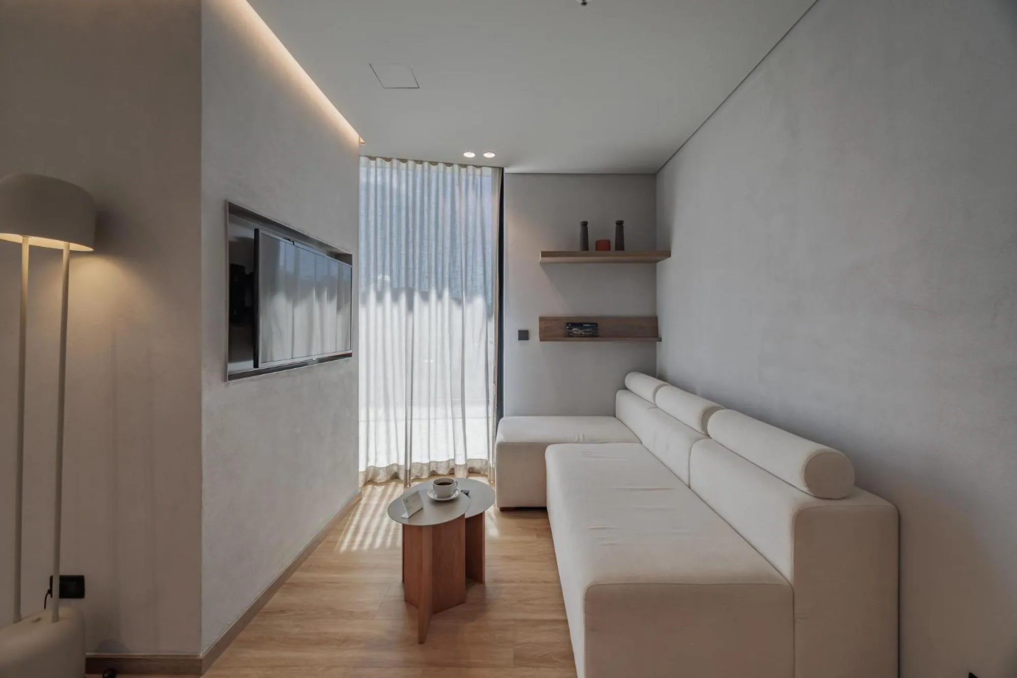 Communal lounge/ TV room in Seissta Medellín