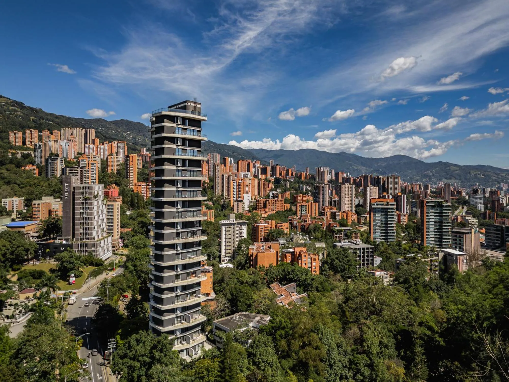 Property building in Seissta Medellín