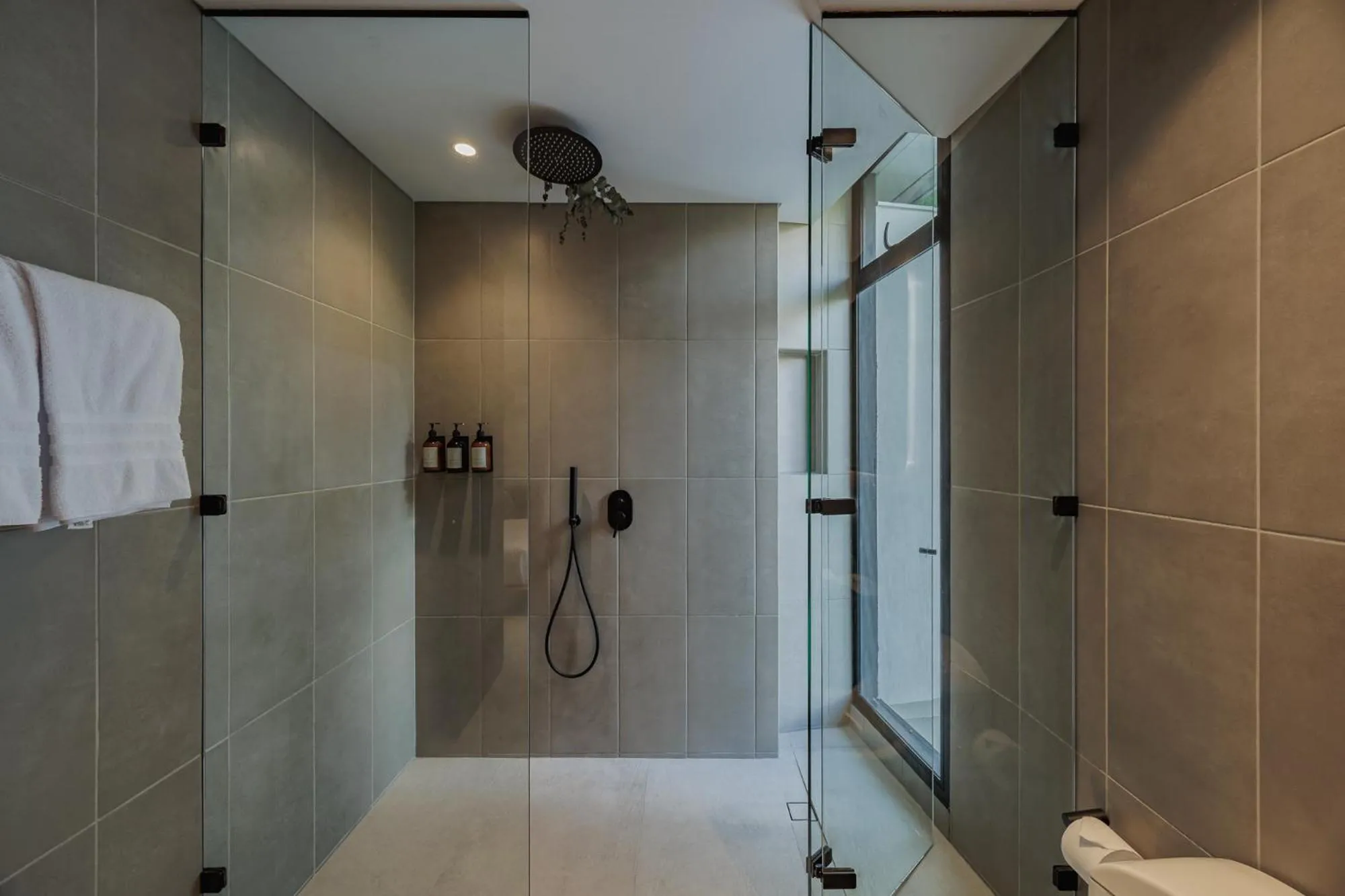 Shower in Seissta Medellín