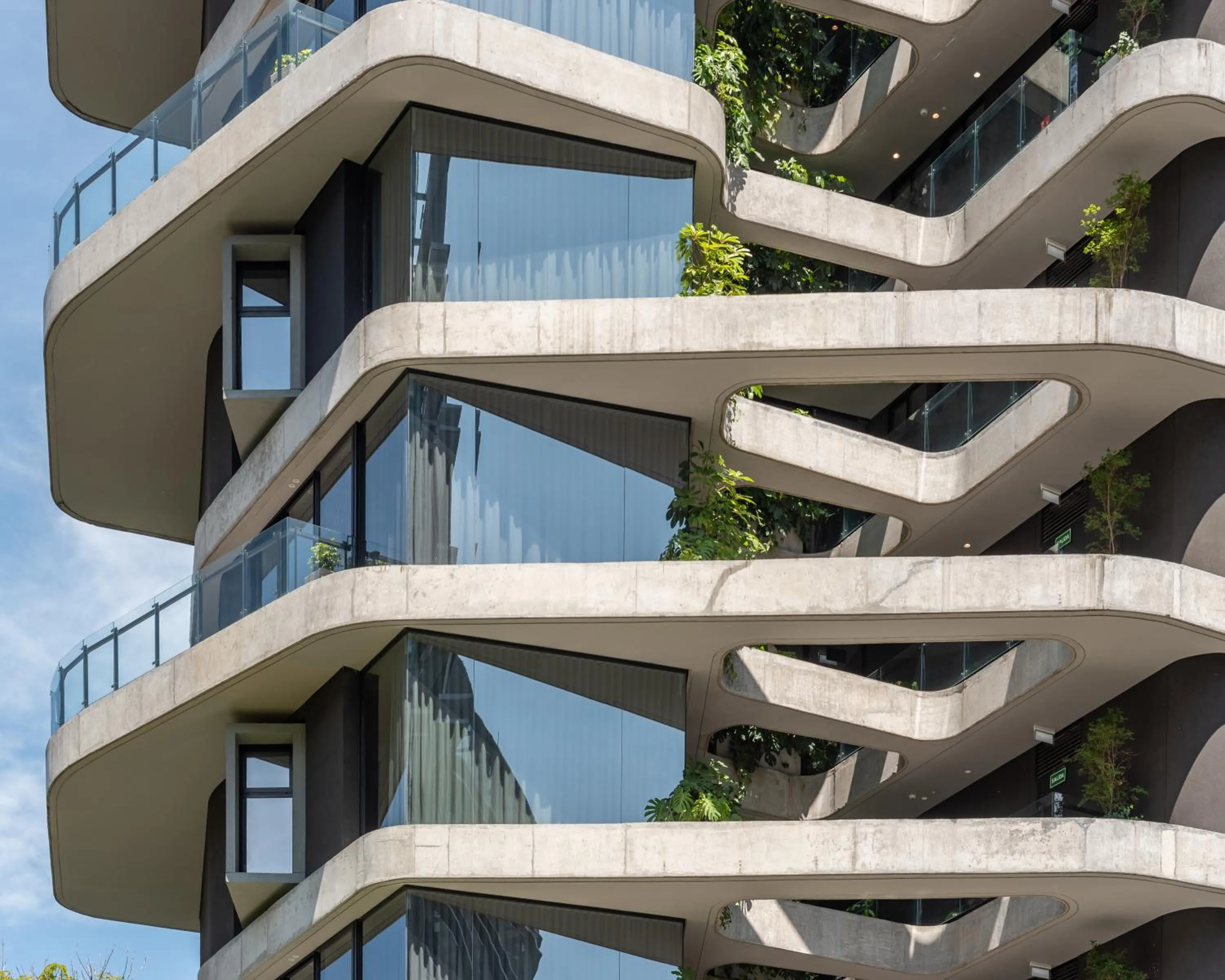 Property building in Seissta Medellín