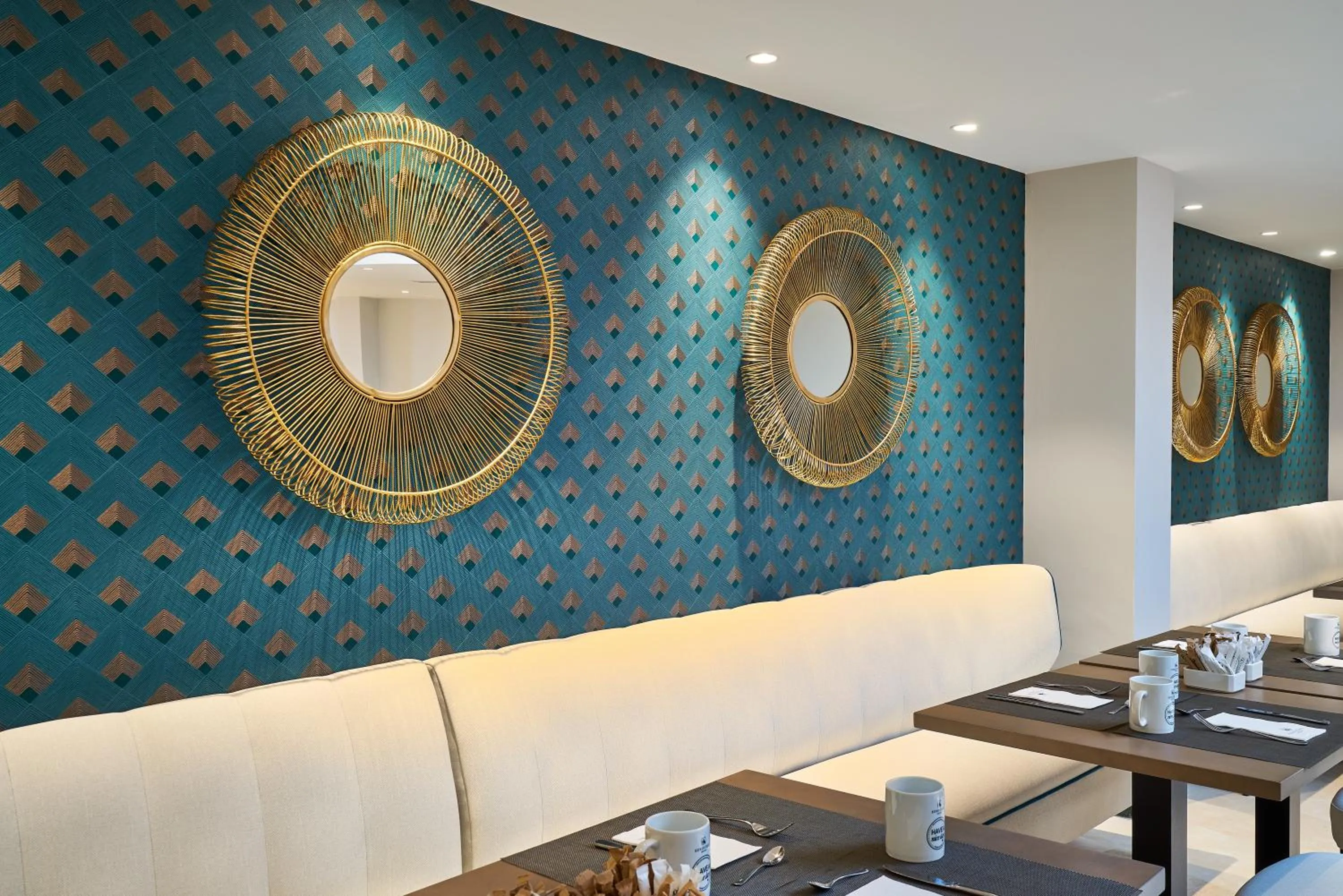 Restaurant/places to eat in Eurostars Astoria