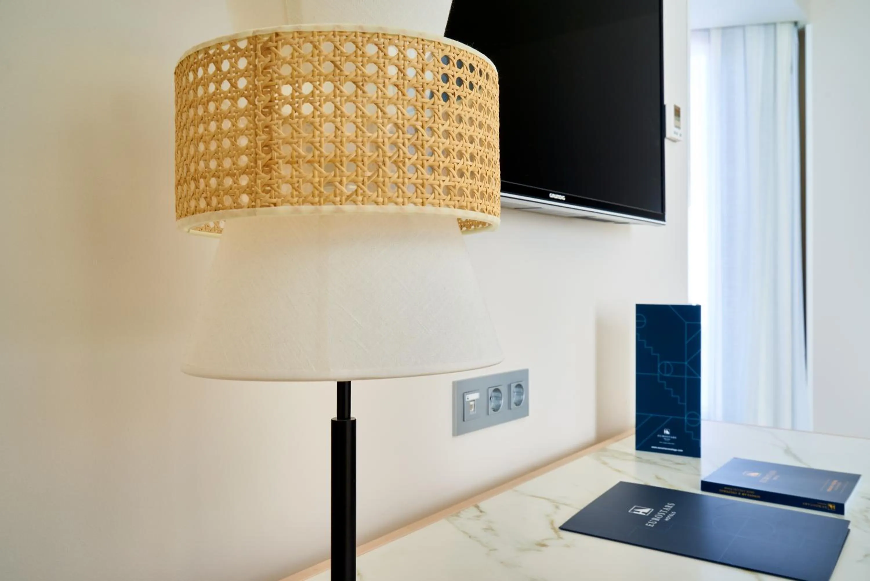 Seating area in Eurostars Astoria