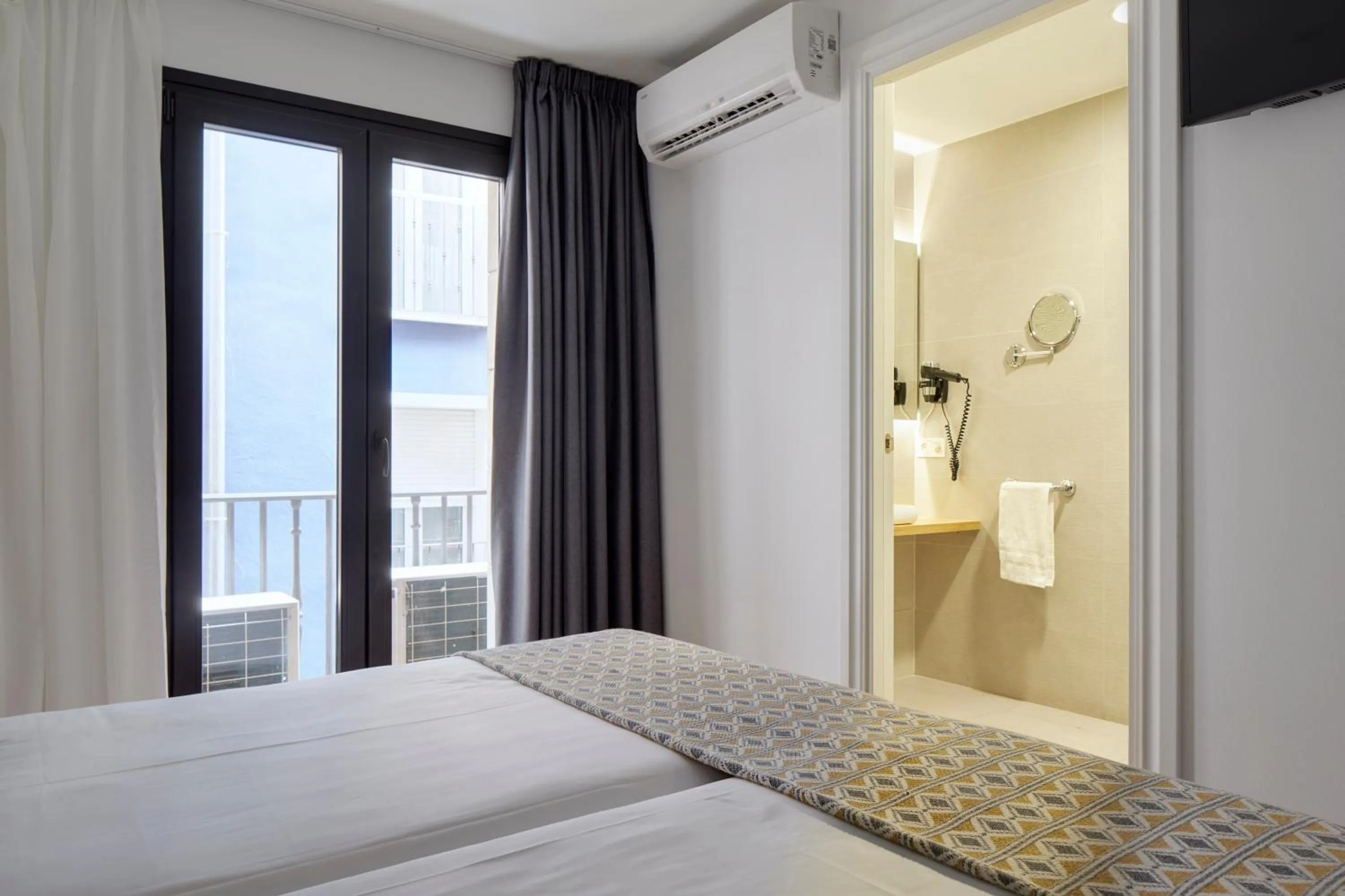 Bed in Hostal Arriazu