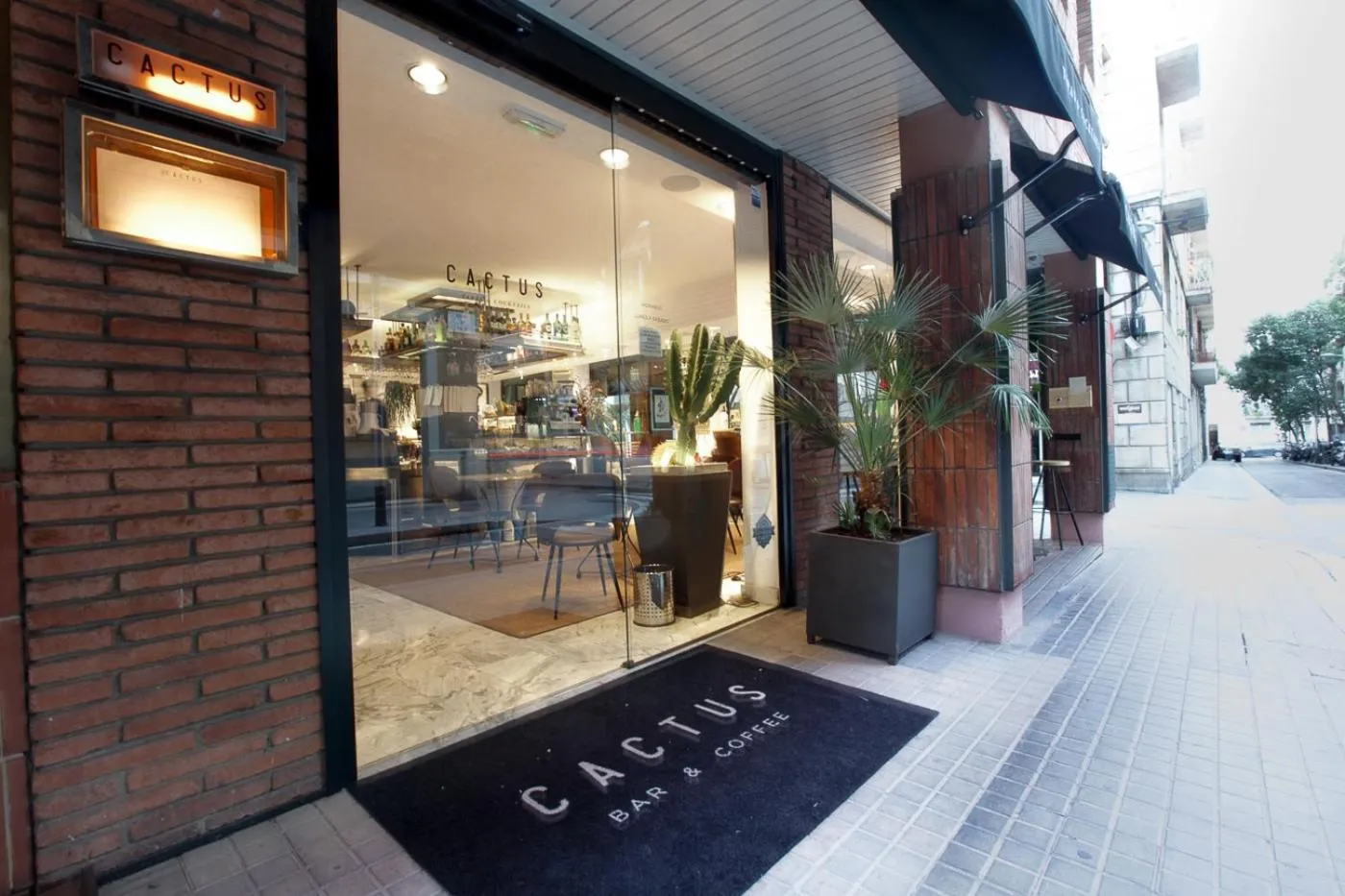 Restaurant/places to eat in Aparthotel Mariano Cubi Barcelona