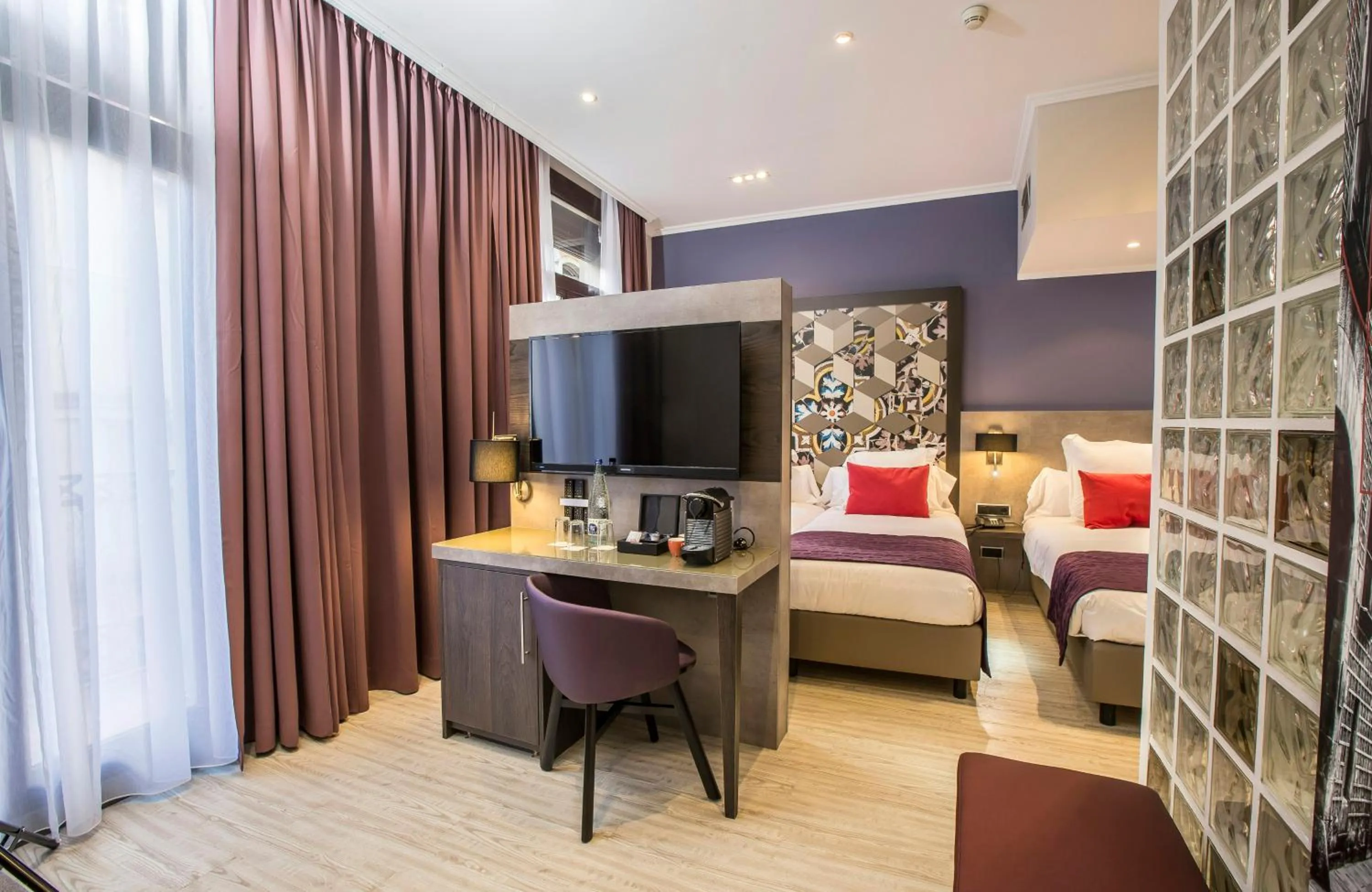 Photo of the whole room, Bed in Leonardo Hotel Barcelona Las Ramblas