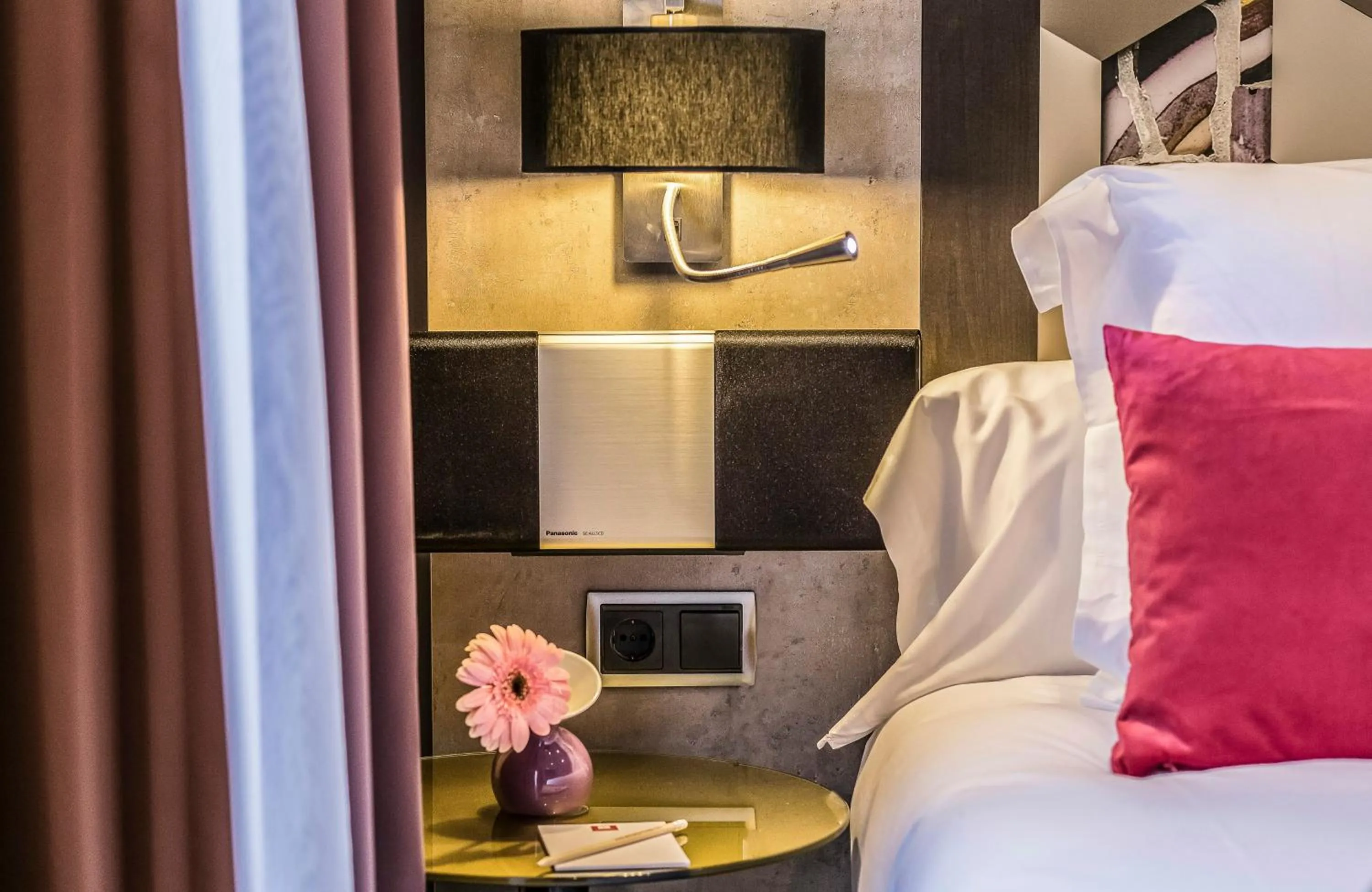 Photo of the whole room, Bed in Leonardo Hotel Barcelona Las Ramblas