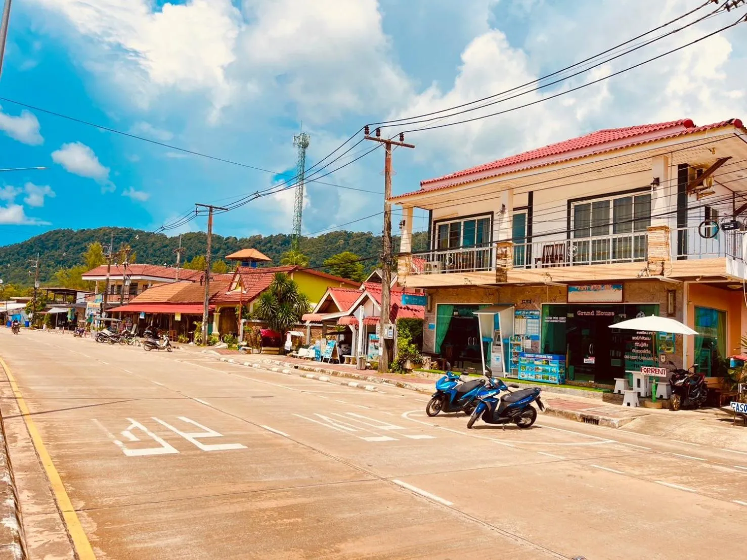 Property building in Lanta Grand House