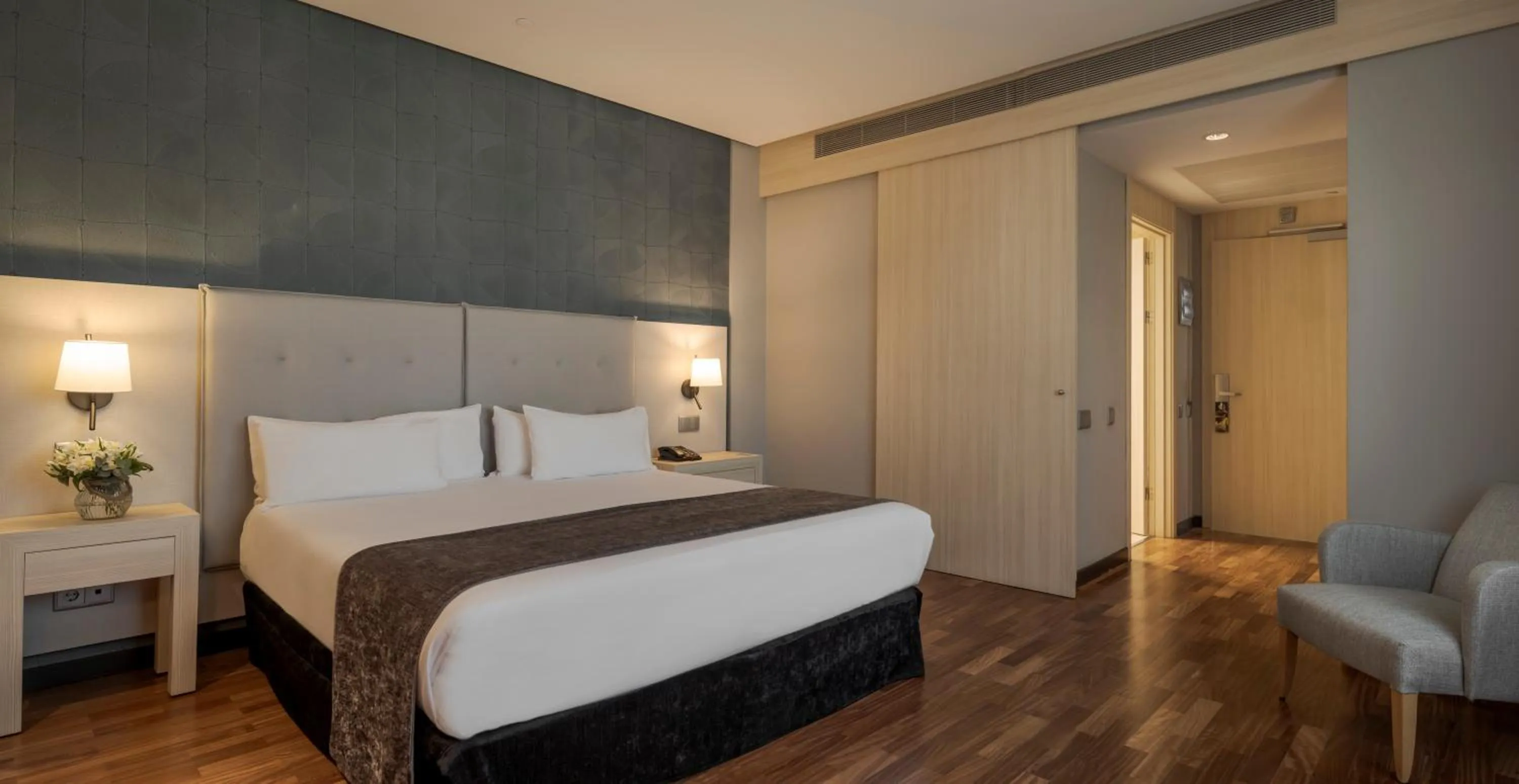 Bedroom, Bed in Ilunion Pio XII