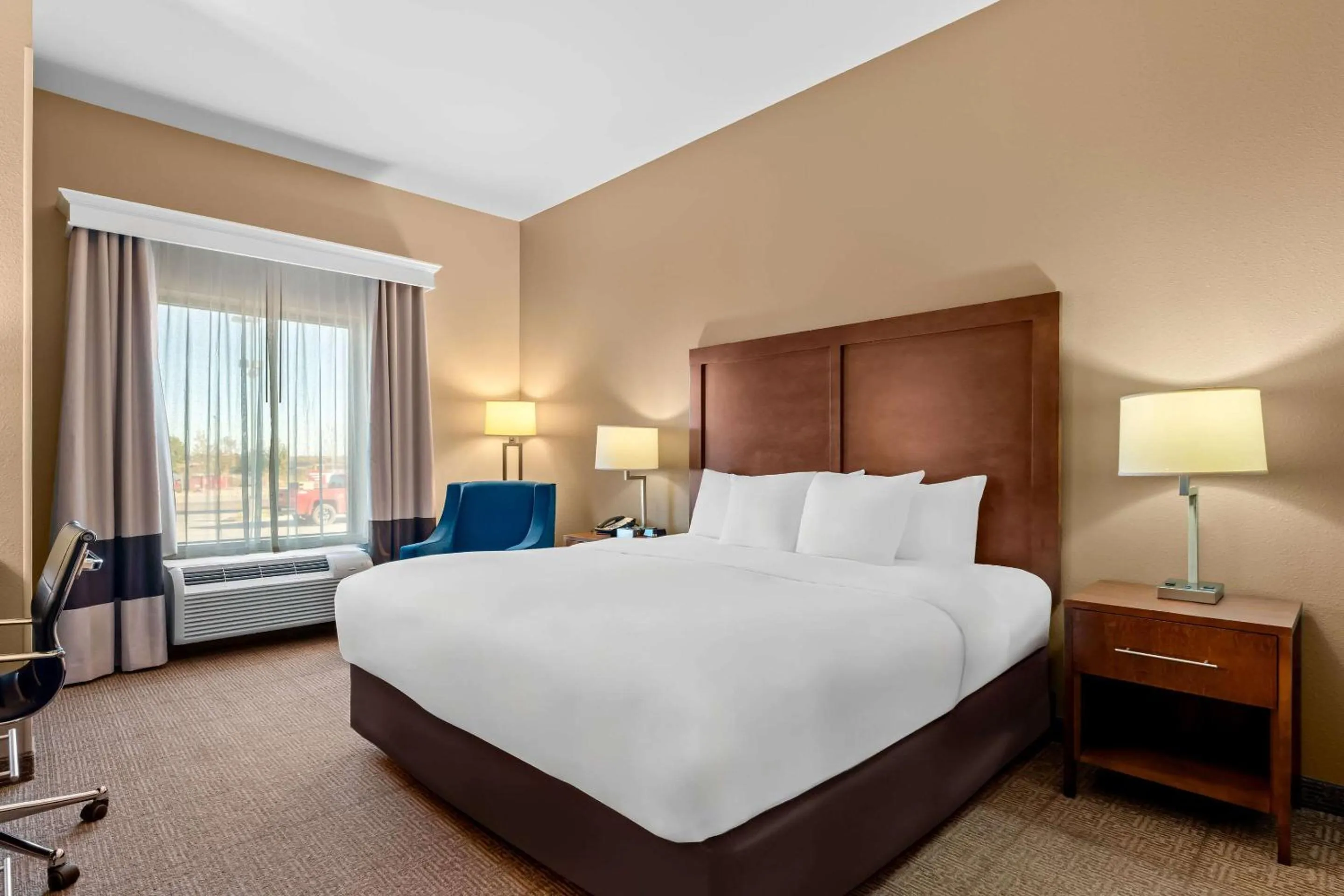 Bedroom, Bed in Comfort Inn & Suites Avera Southwest