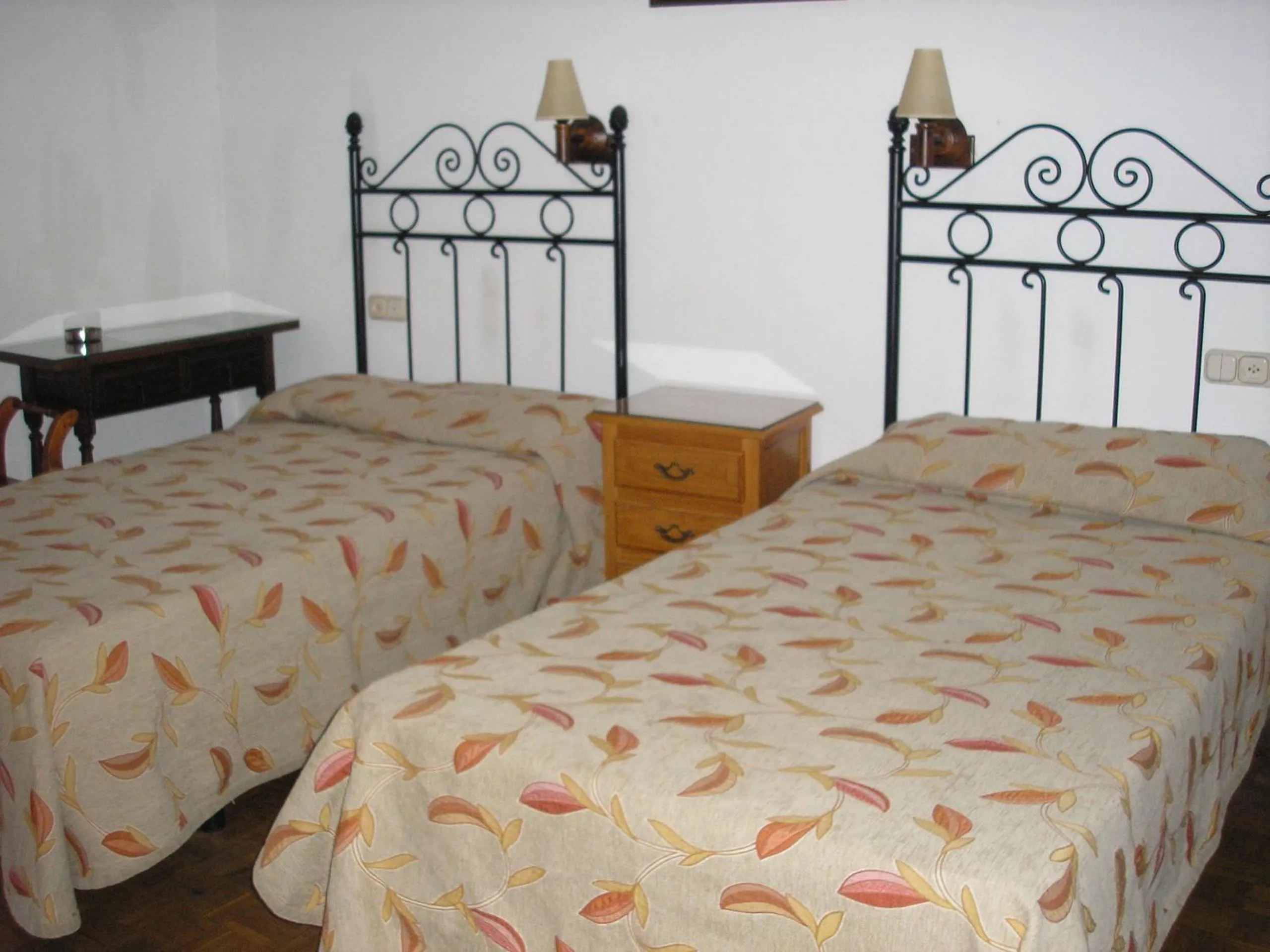 Photo of the whole room, Bed in Hostal Colon Antequera