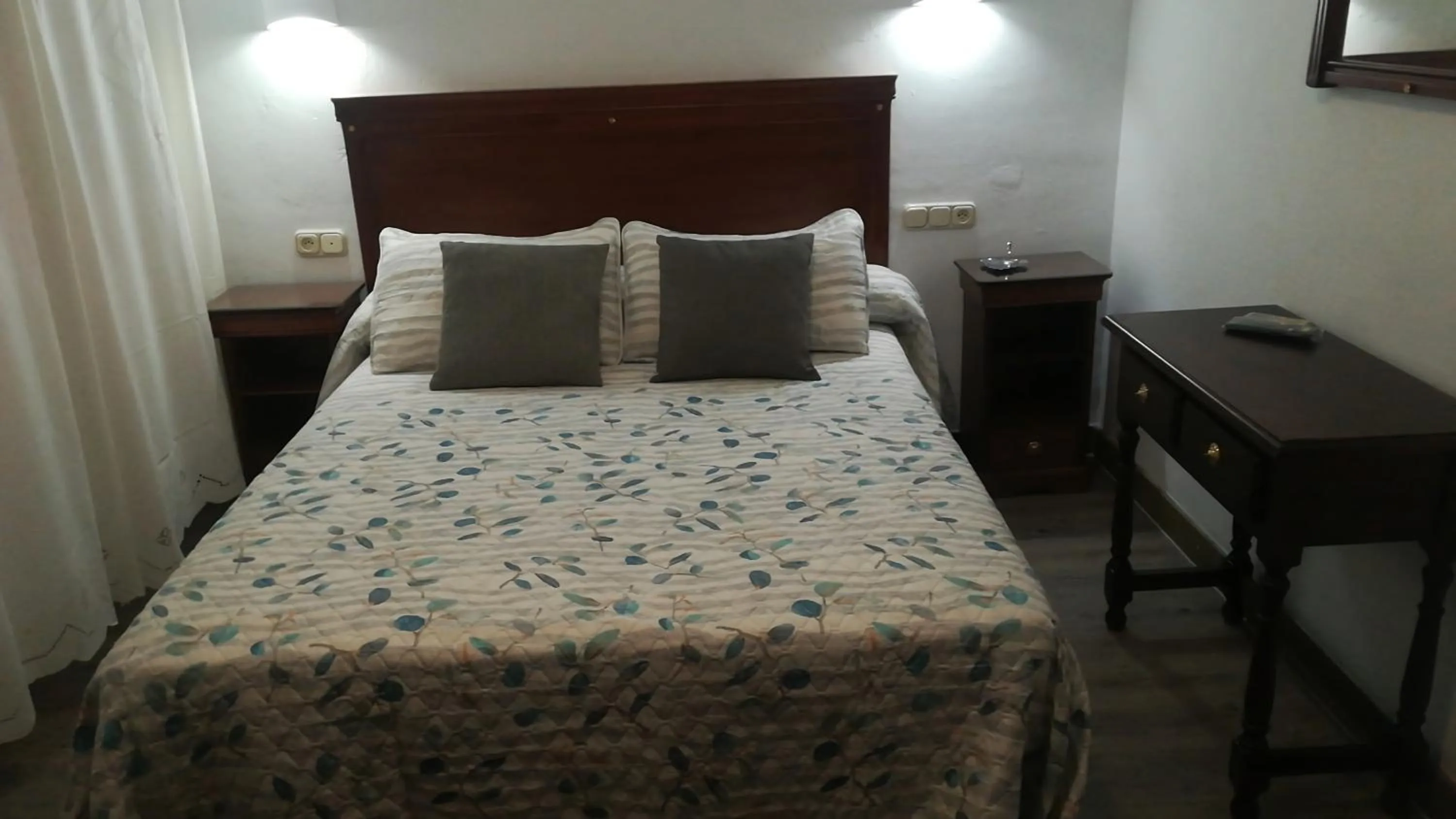 Bed in Hostal Colon Antequera