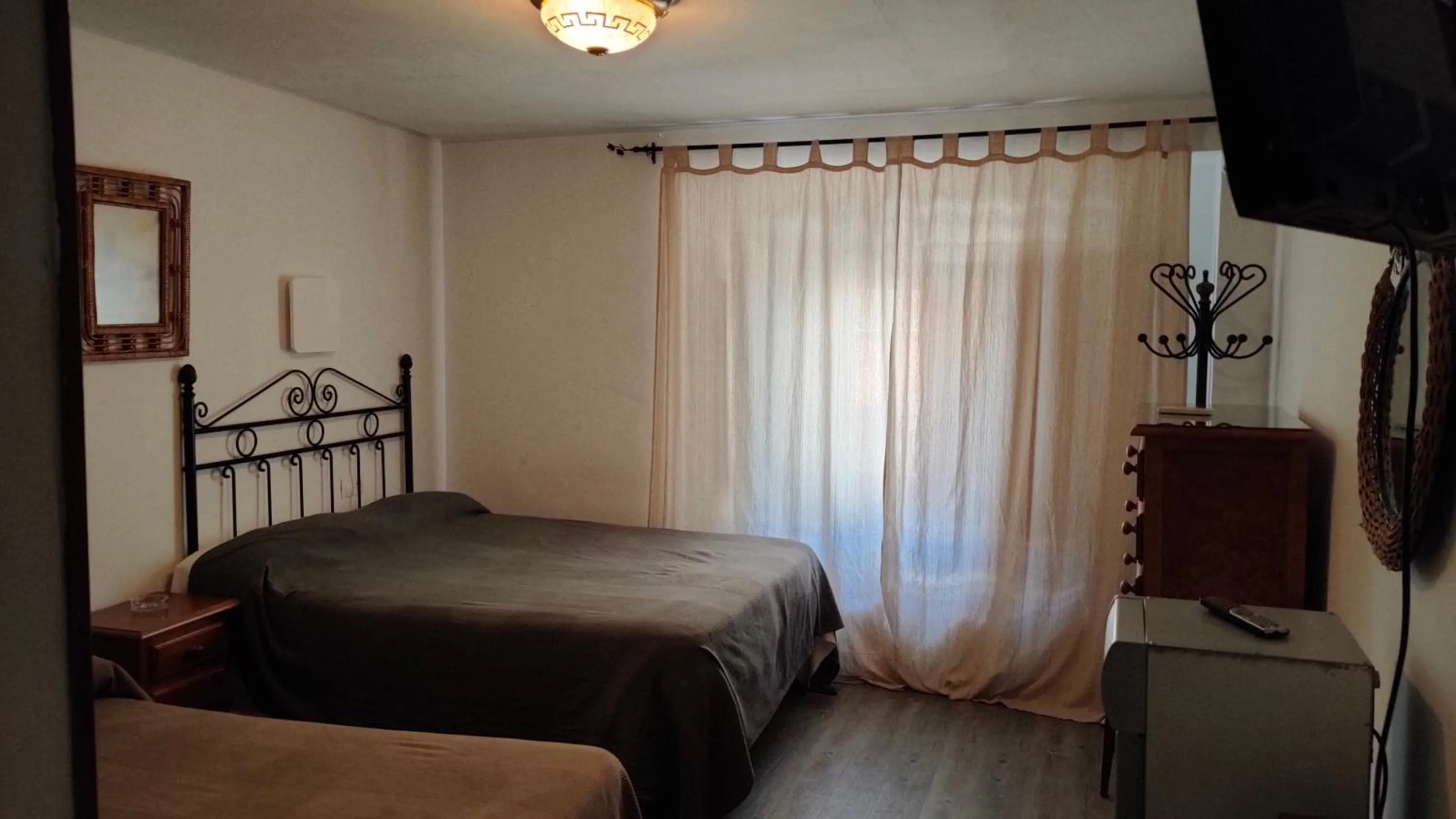 Bedroom, Bed in Hostal Colon Antequera