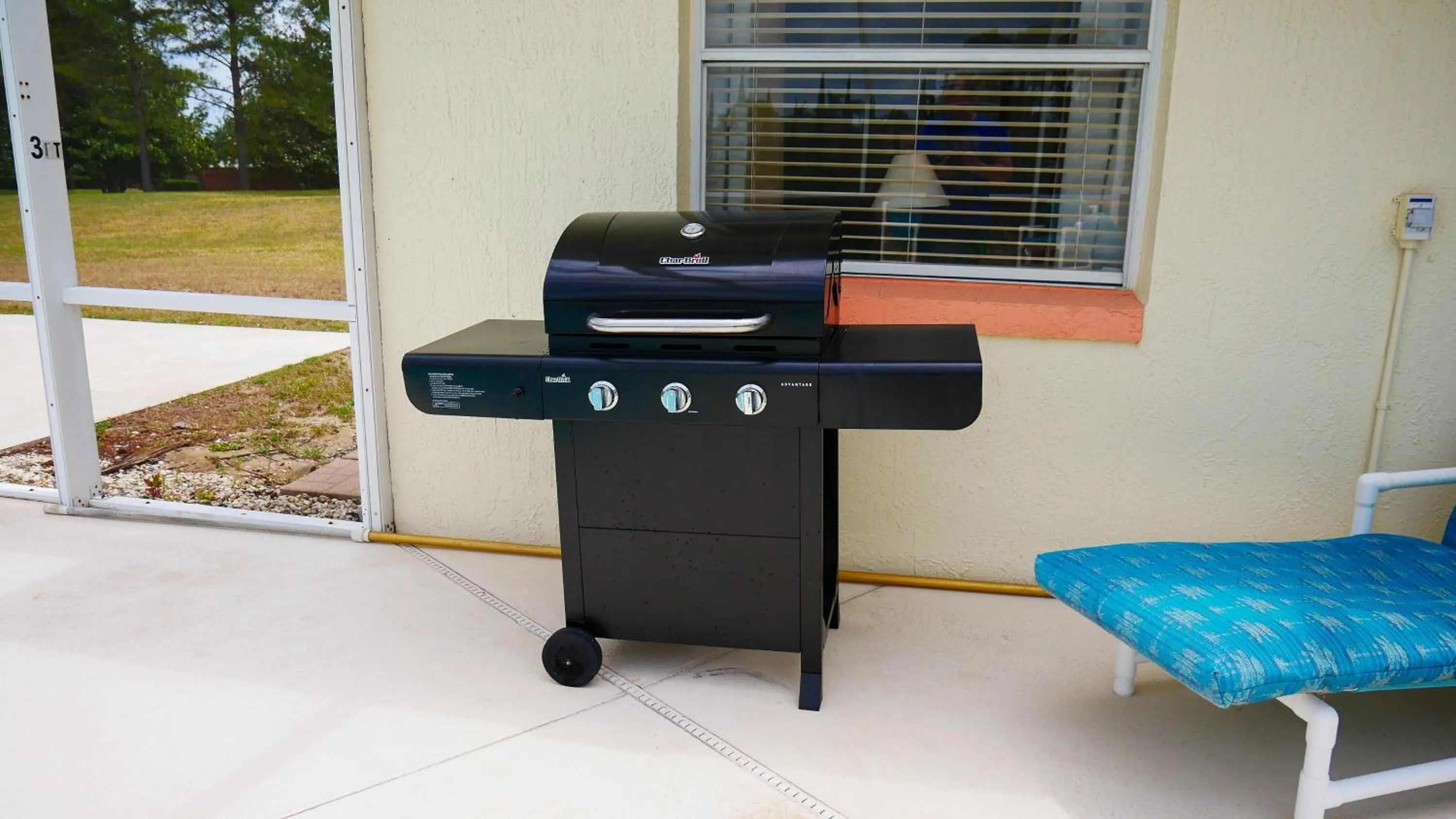 Living room in Large Pool With Jacuzzi, Near The Disney Attractions!!