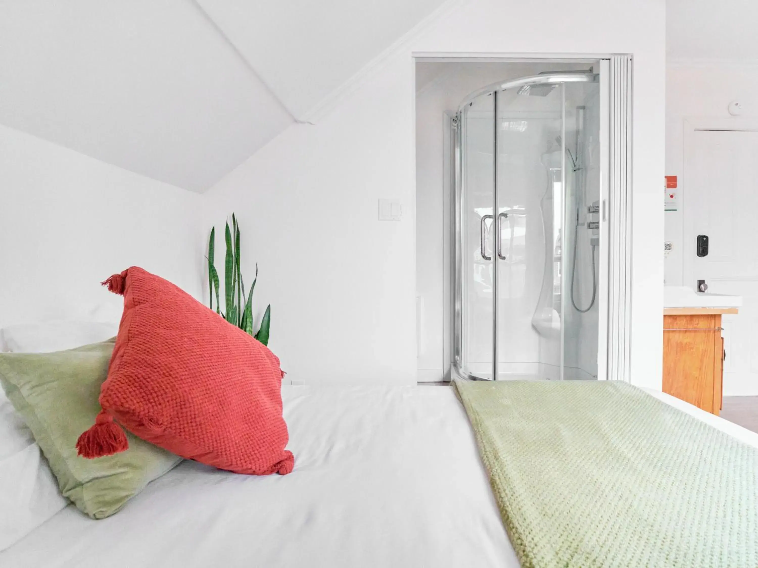 Superior Queen Room in BALCON BLANC - Auberge à Chicoutimi, Saguenay Superior Queen Room in BALCON BLANC - Auberge à Chicoutimi, Saguenay