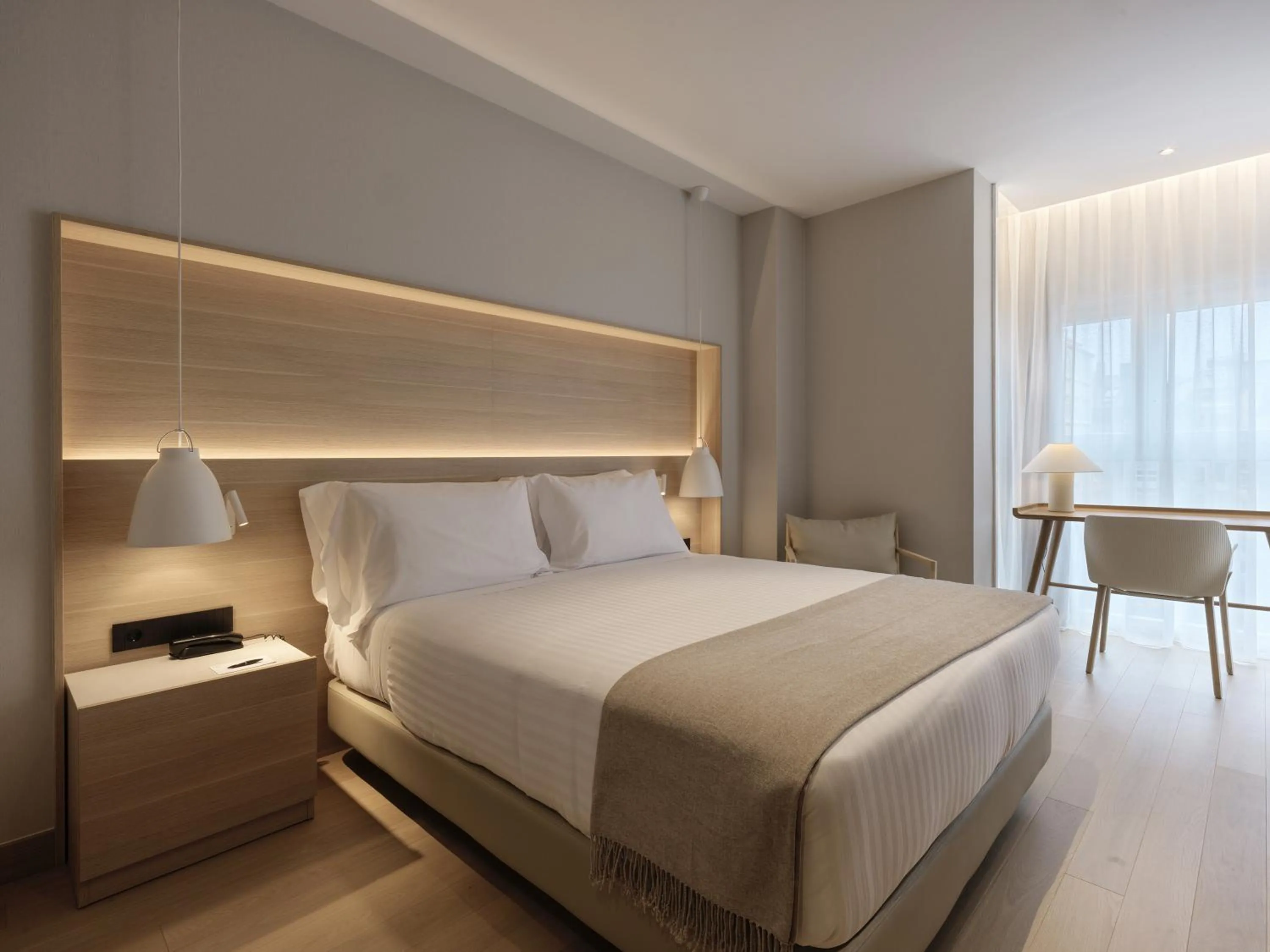 Photo of the whole room, Bed in Zenit Coruña