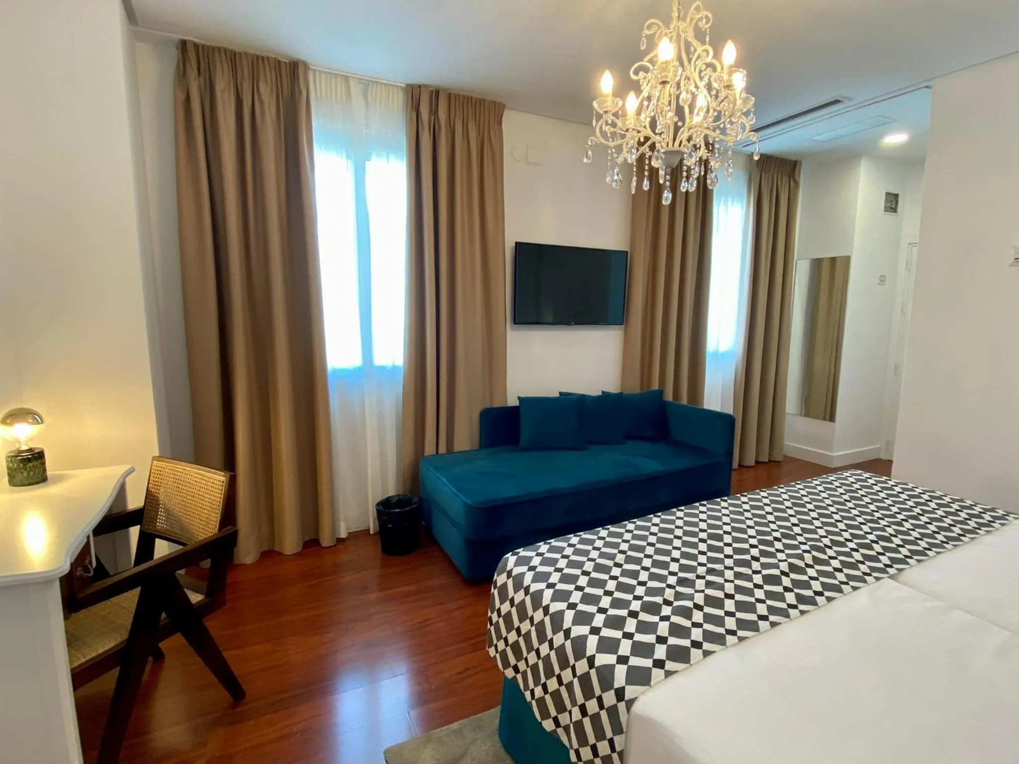 Triple Room in Hotel Derby Sevilla