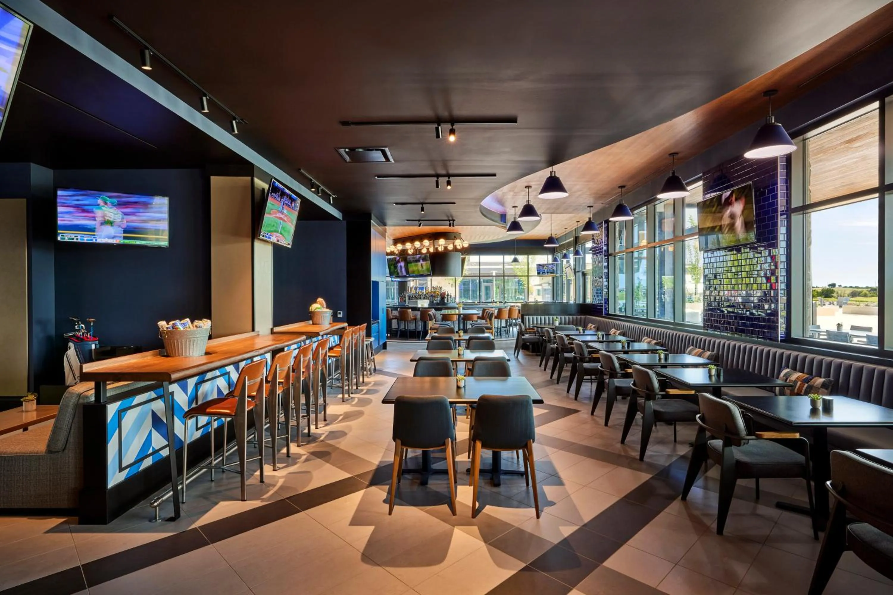 Restaurant/places to eat in Omni PGA Frisco Resort & Spa