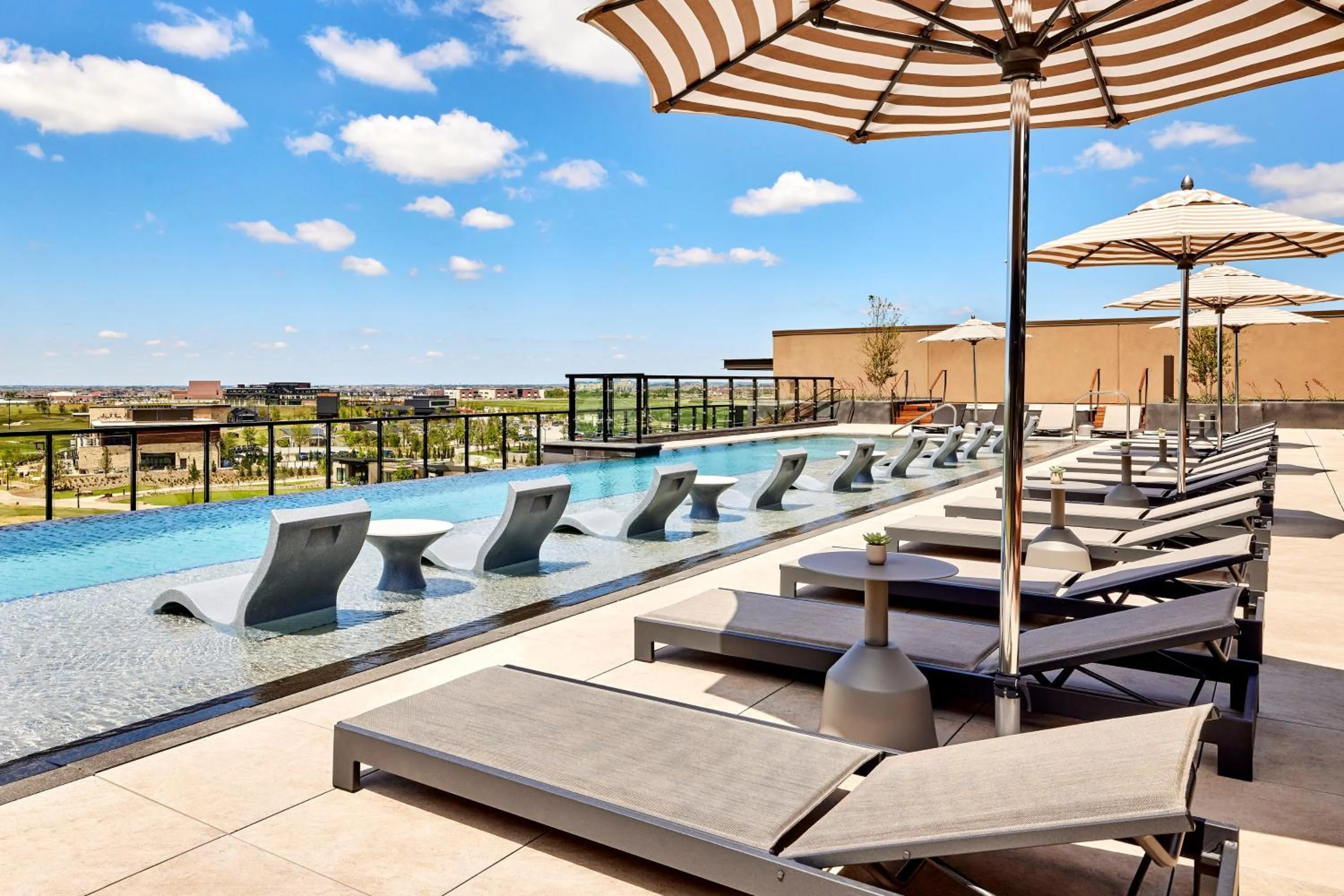Swimming pool in Omni PGA Frisco Resort & Spa