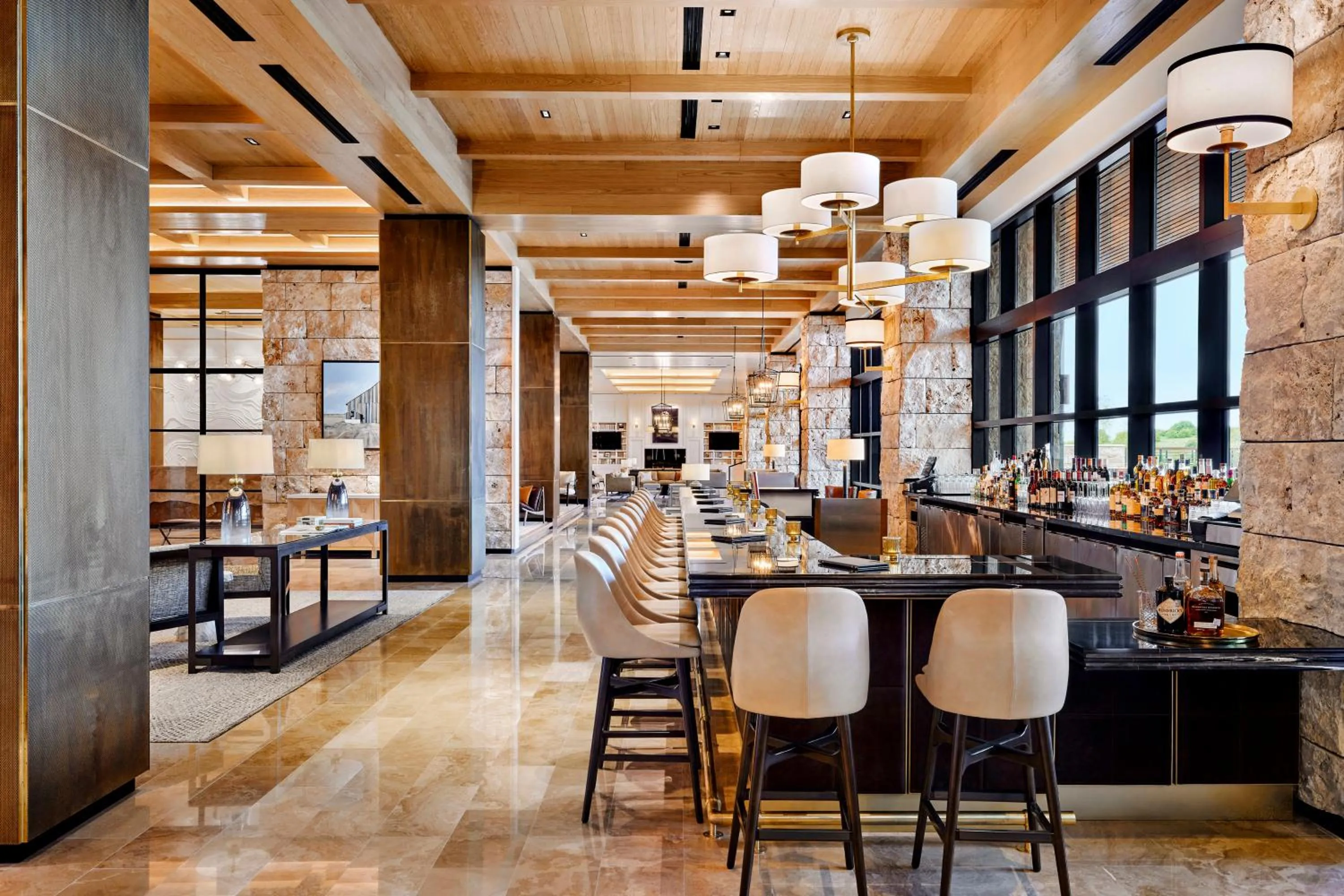 Lounge or bar in Omni PGA Frisco Resort & Spa