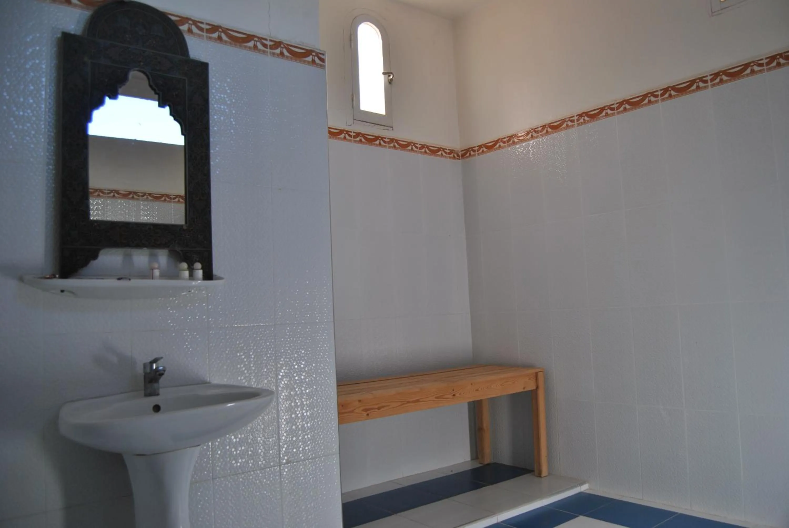Bathroom in Guest House Qodwa