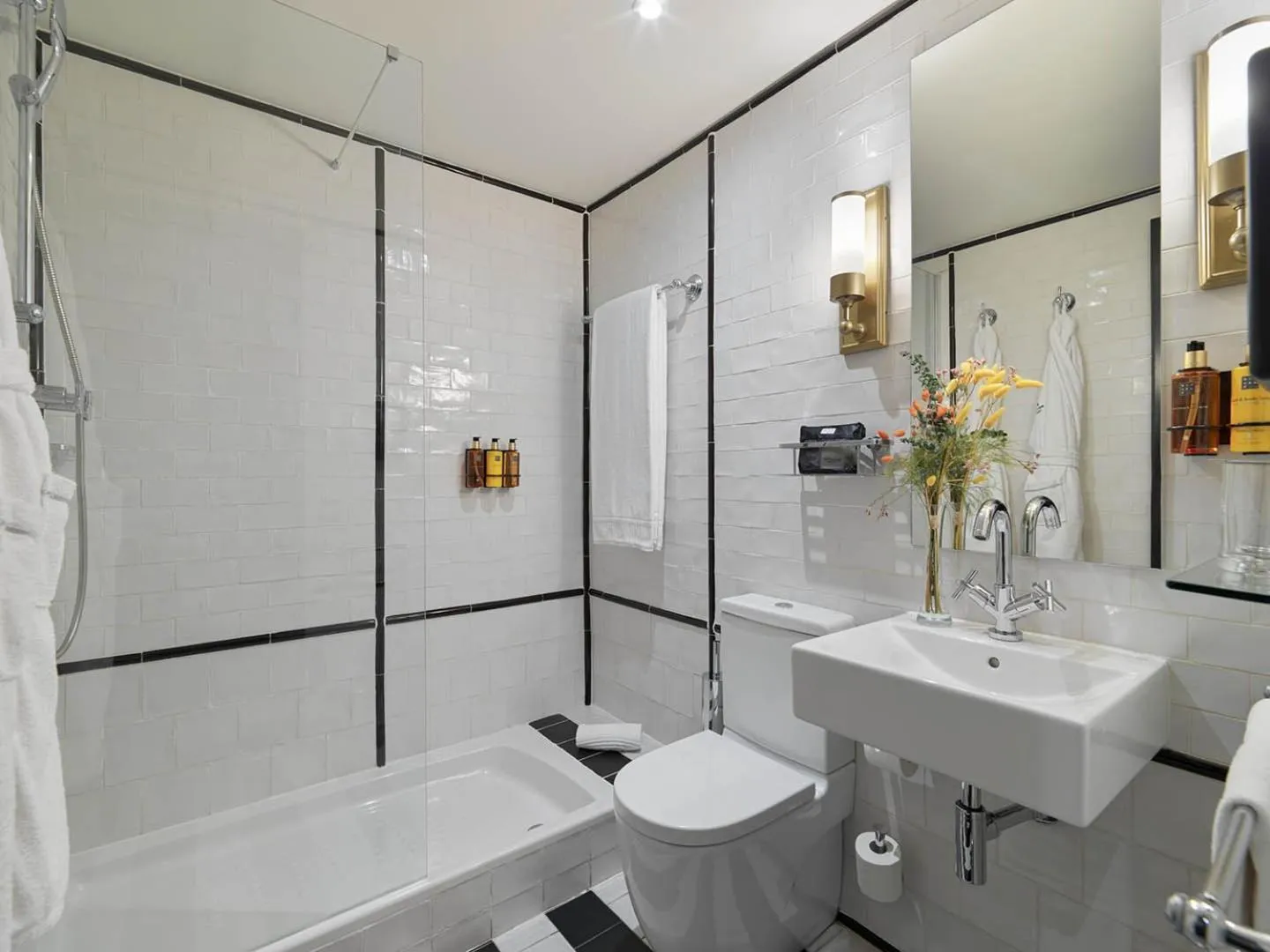 Shower in Boutique Hotel H10 Catalunya Plaza