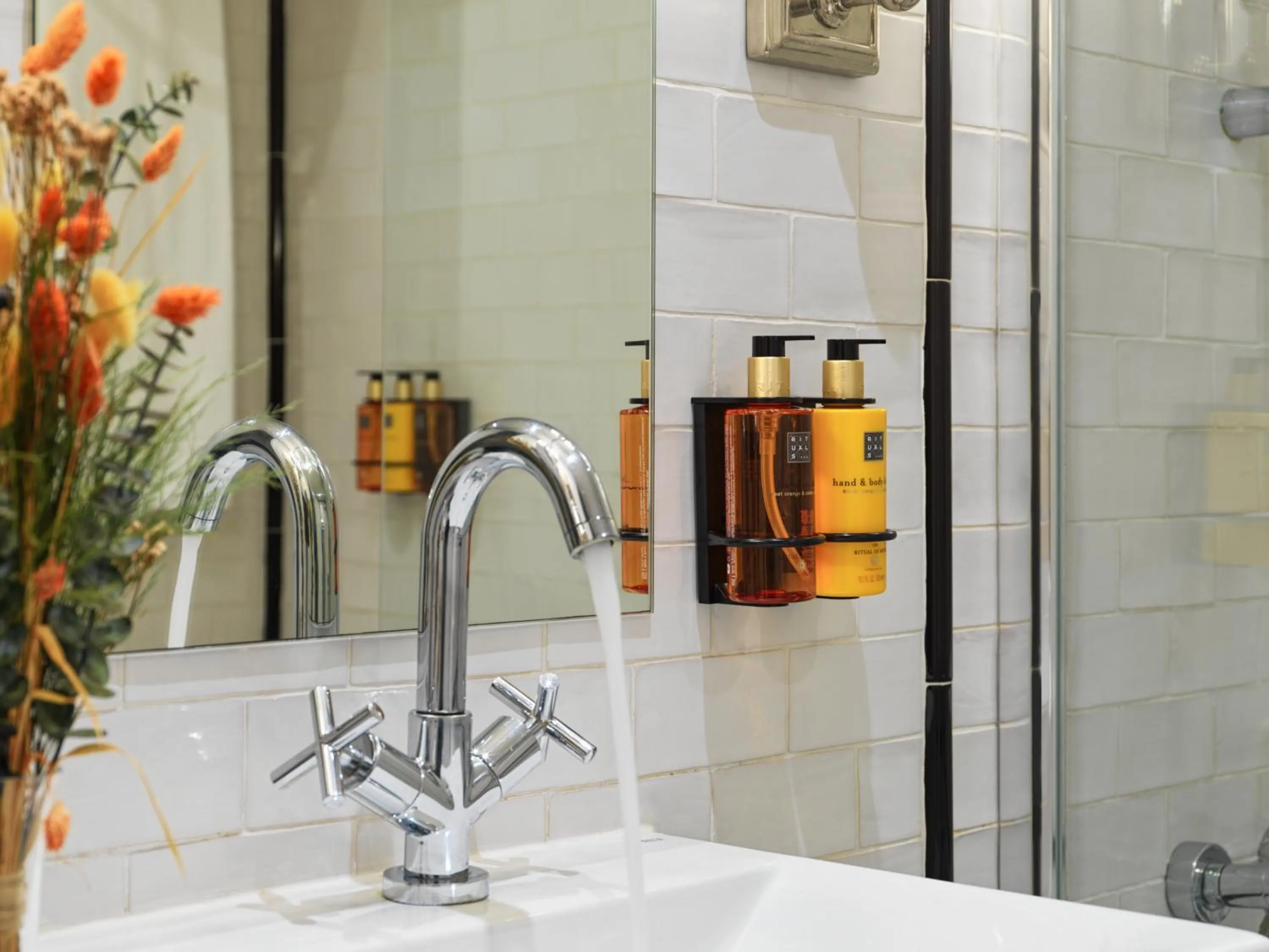 Bathroom in Boutique Hotel H10 Catalunya Plaza