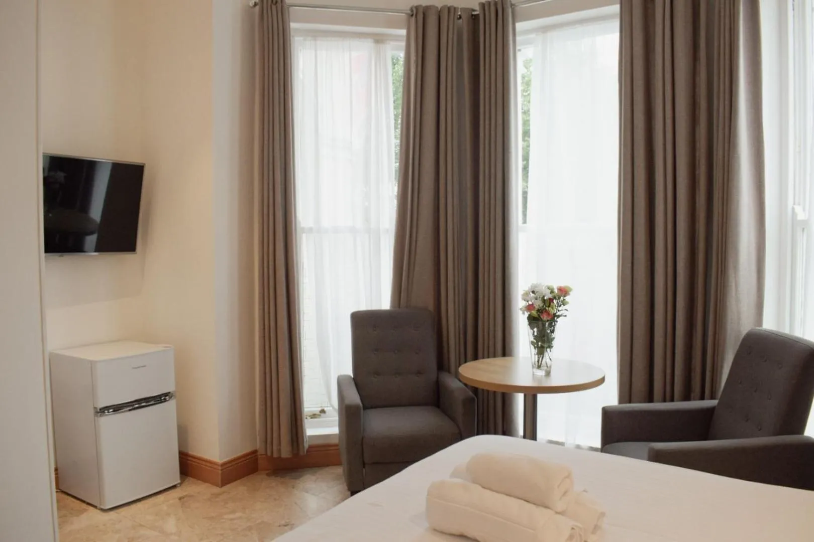 Photo of the whole room, Bed in Osborne Aparthotel