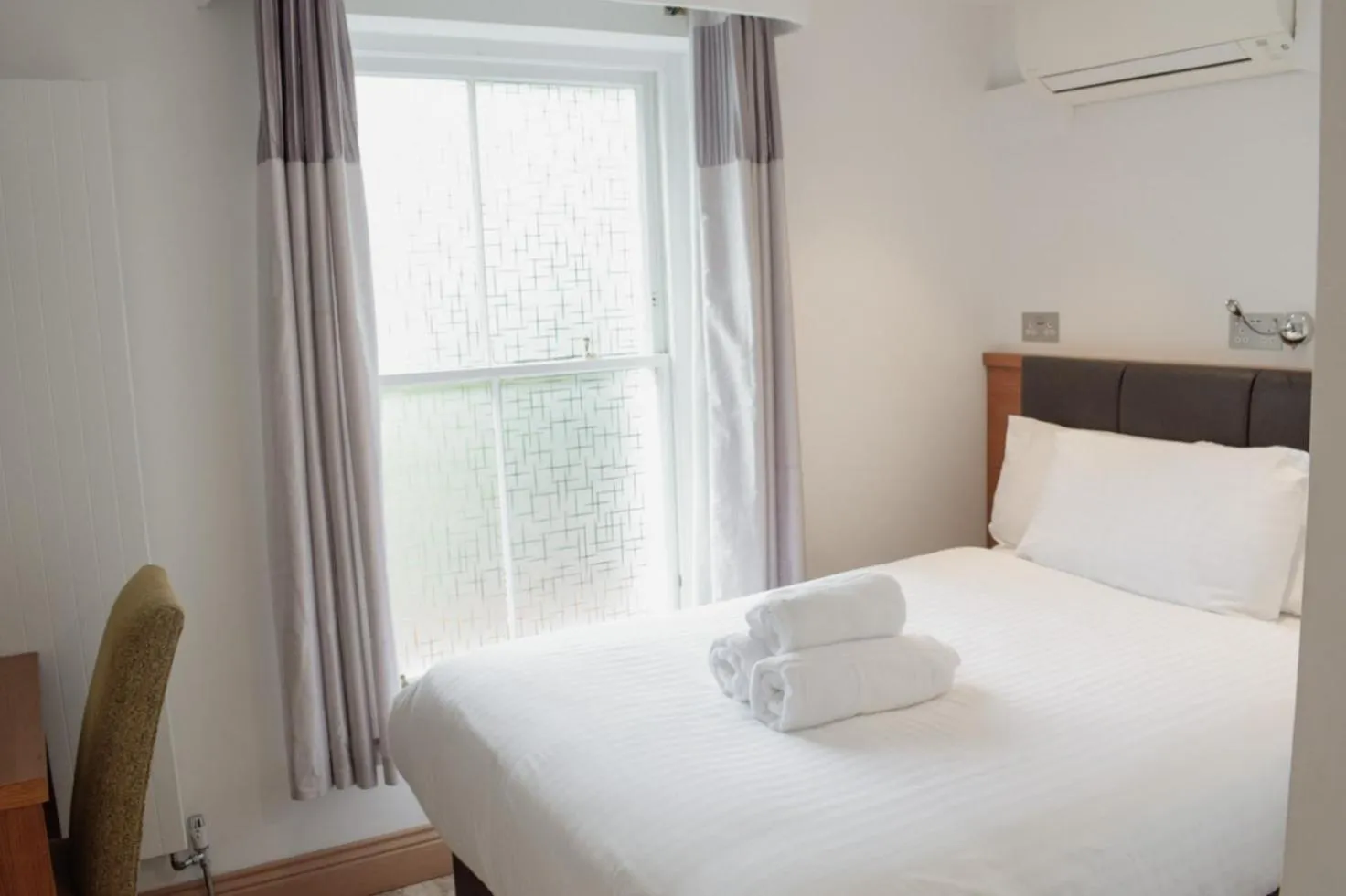 Bed in Osborne Aparthotel