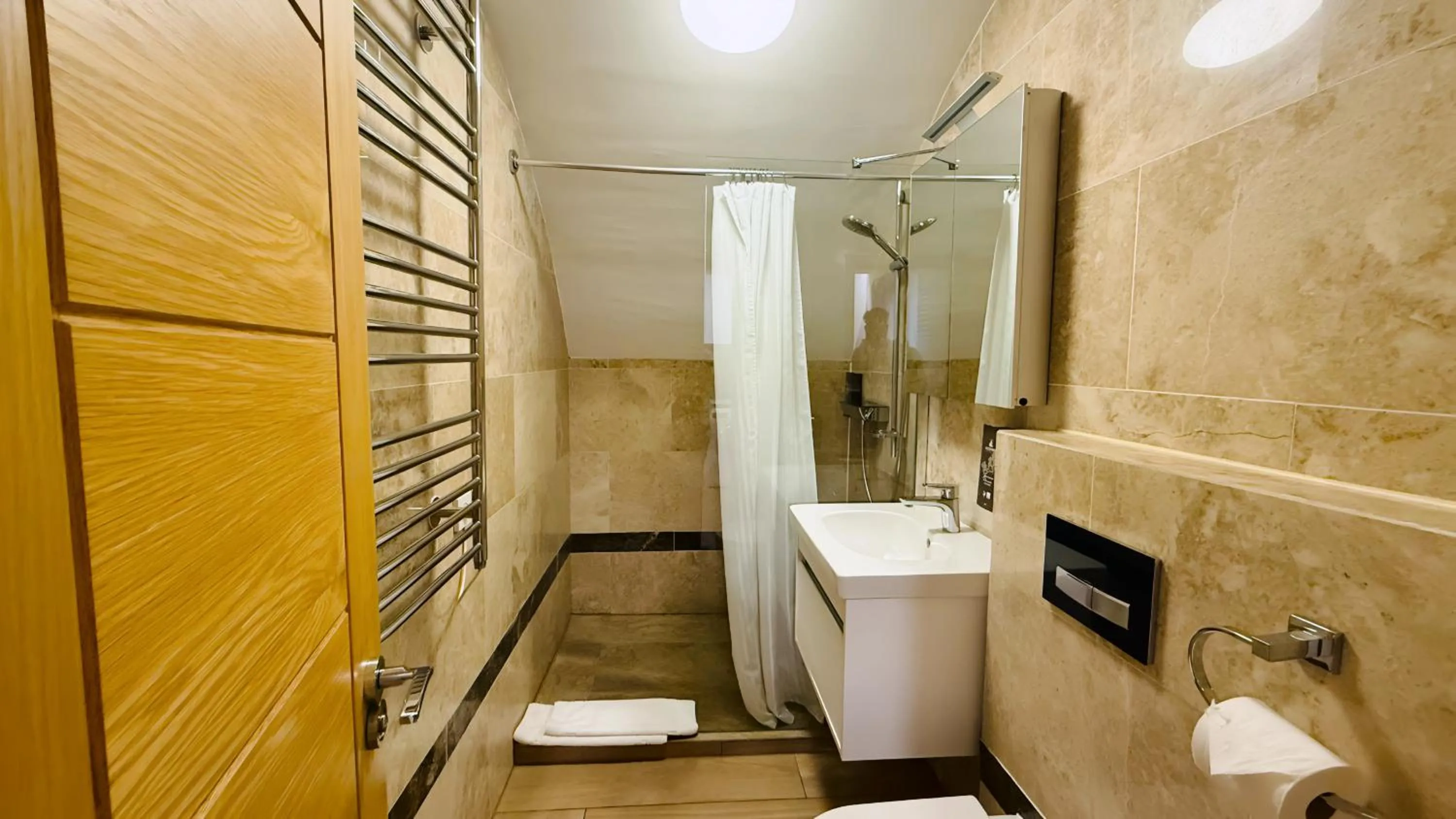 Bathroom in Osborne Aparthotel