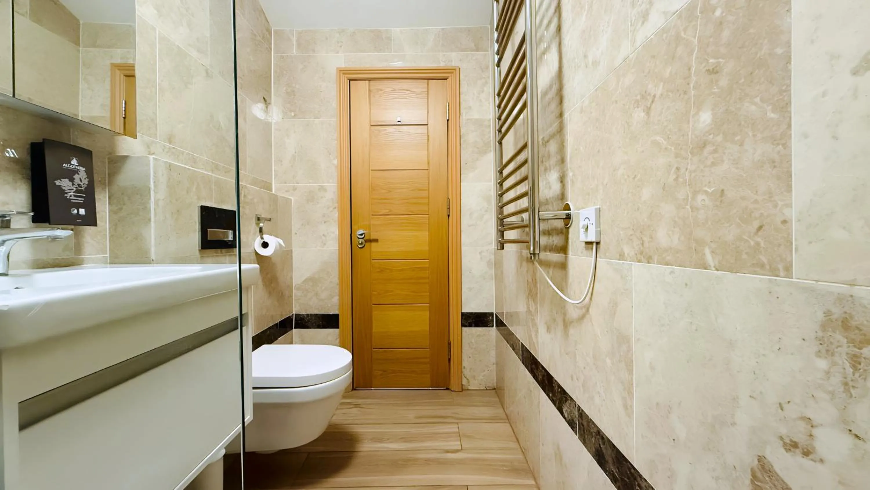 Bathroom in Osborne Aparthotel