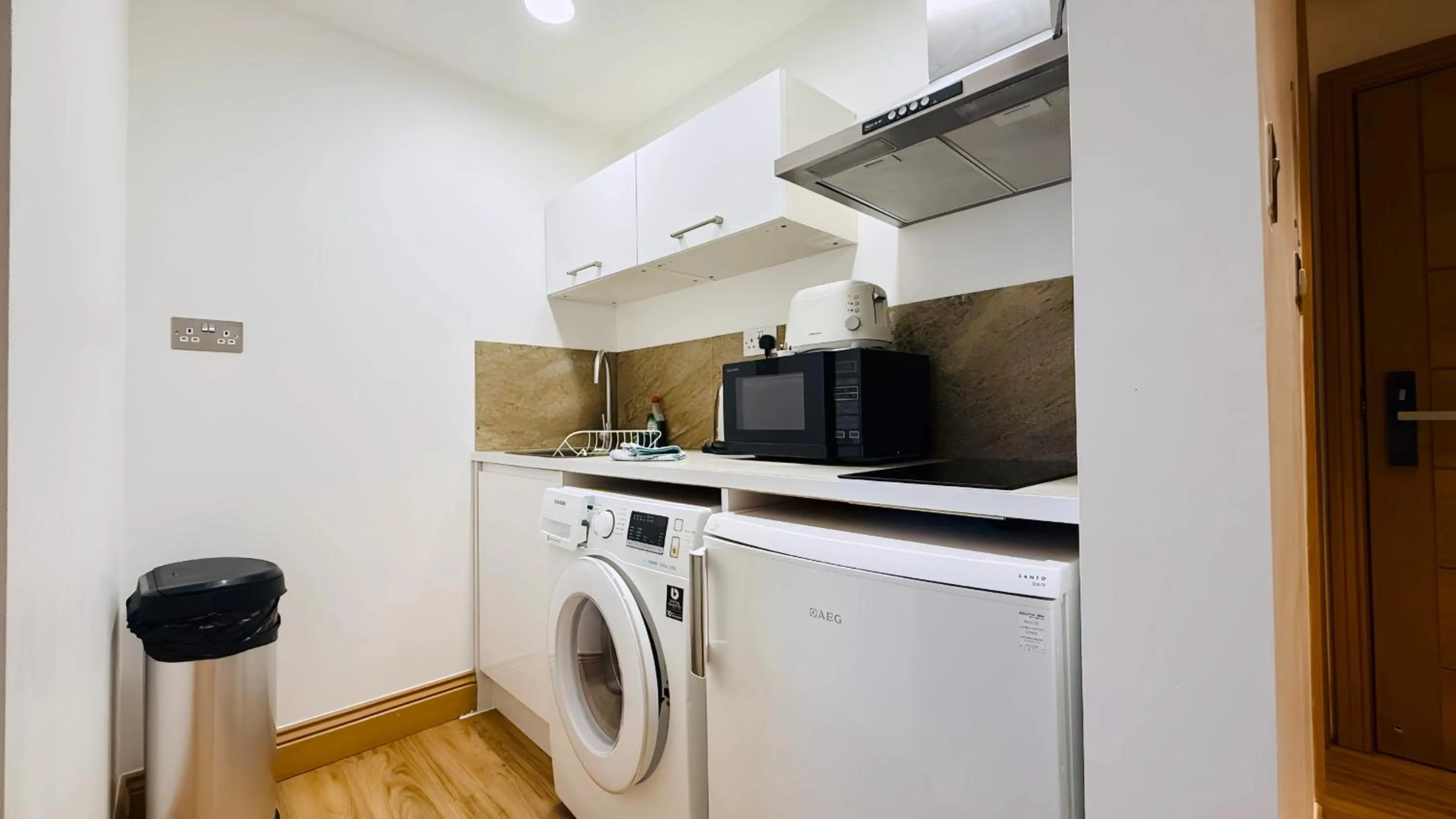 Kitchen or kitchenette in Osborne Aparthotel