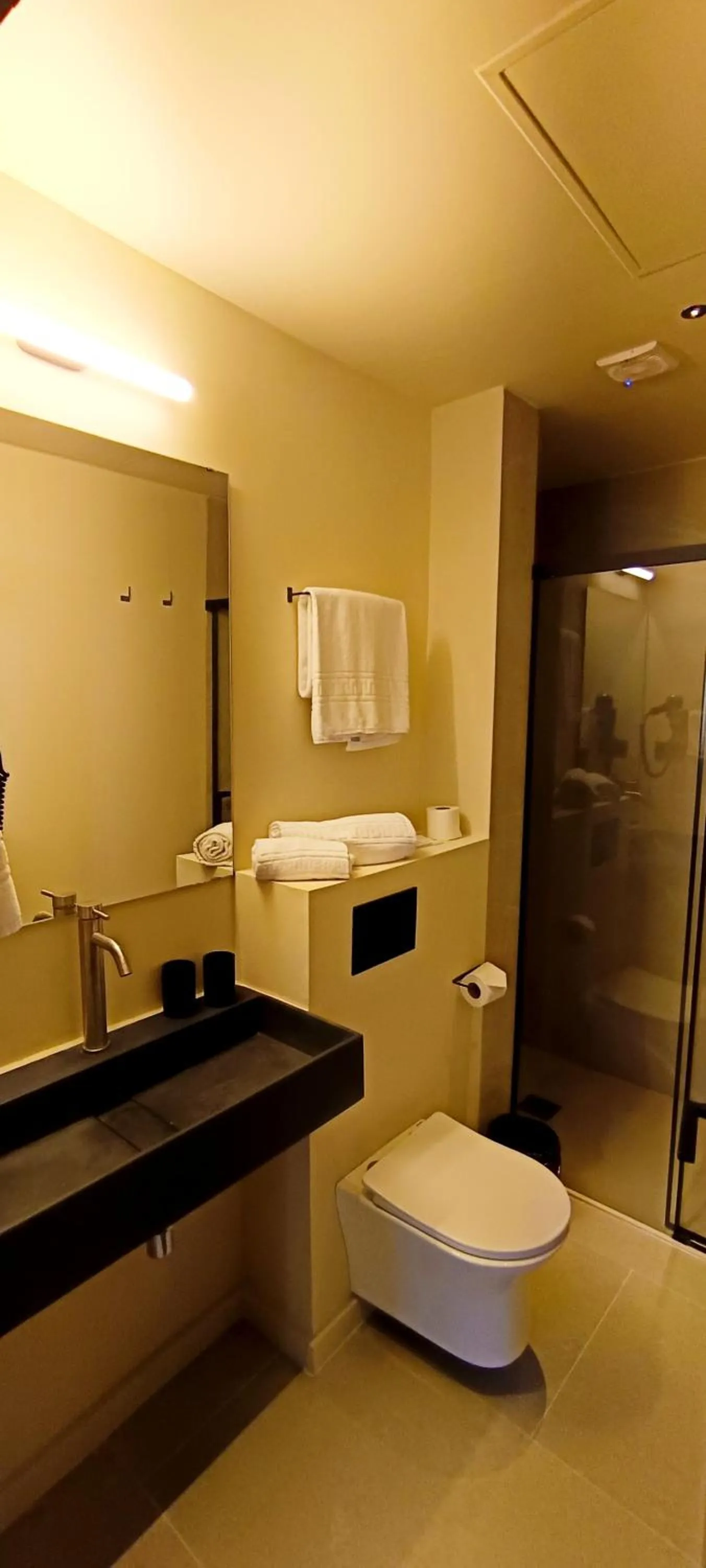 Bathroom in Senator Barcelona Apartments