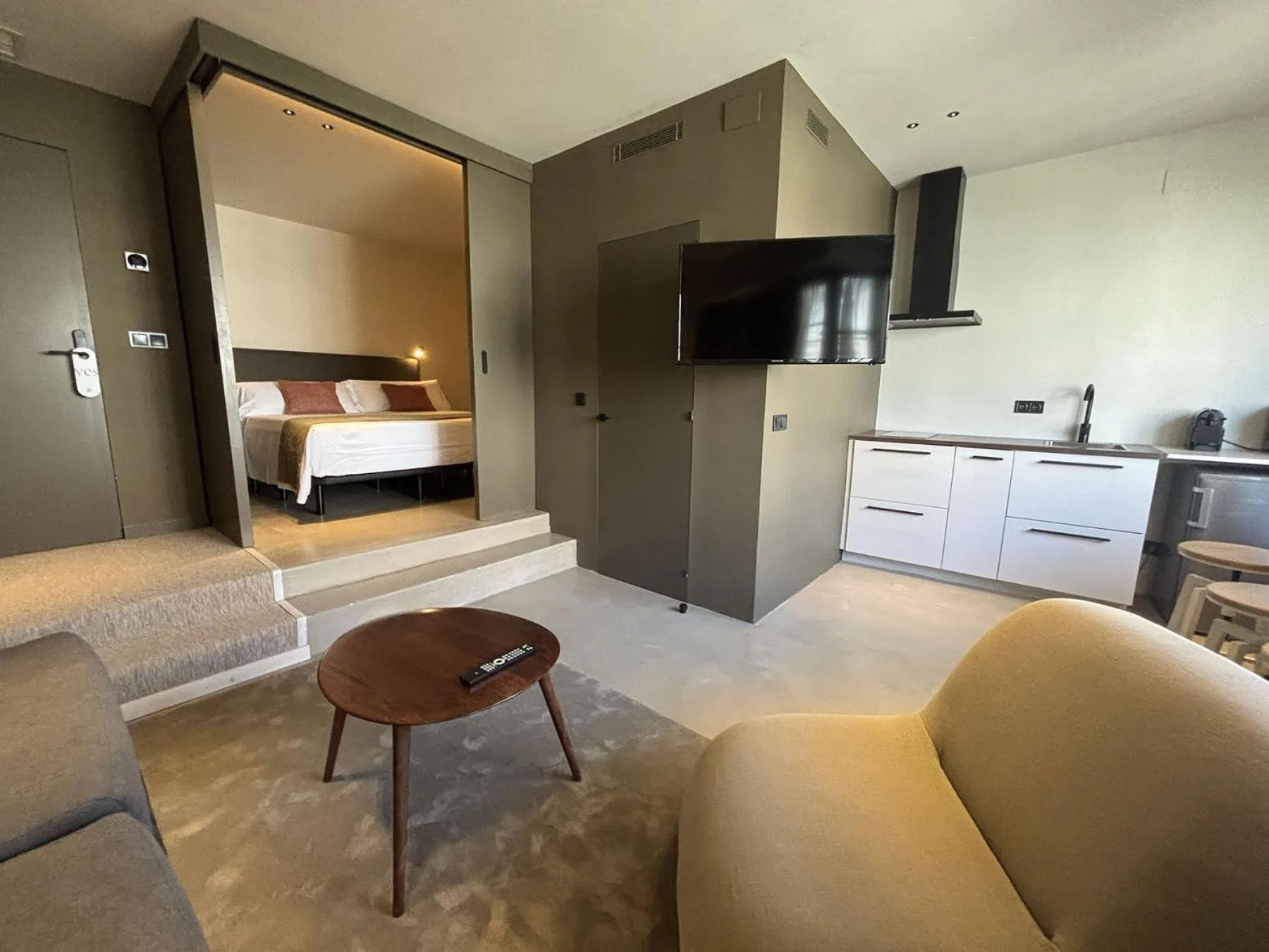 Living room, Bed in Senator Barcelona Apartments