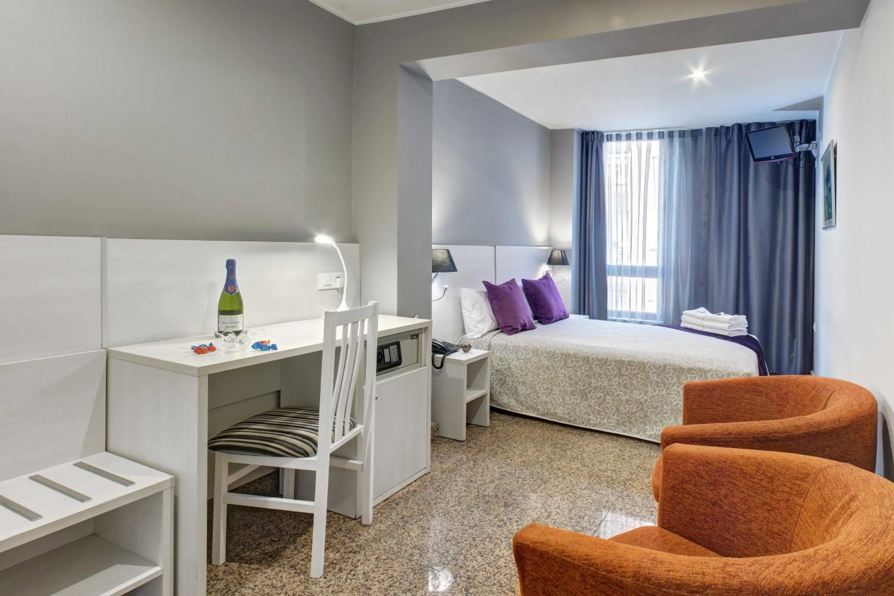 Photo of the whole room, Bed in Hotel Nuevo Triunfo