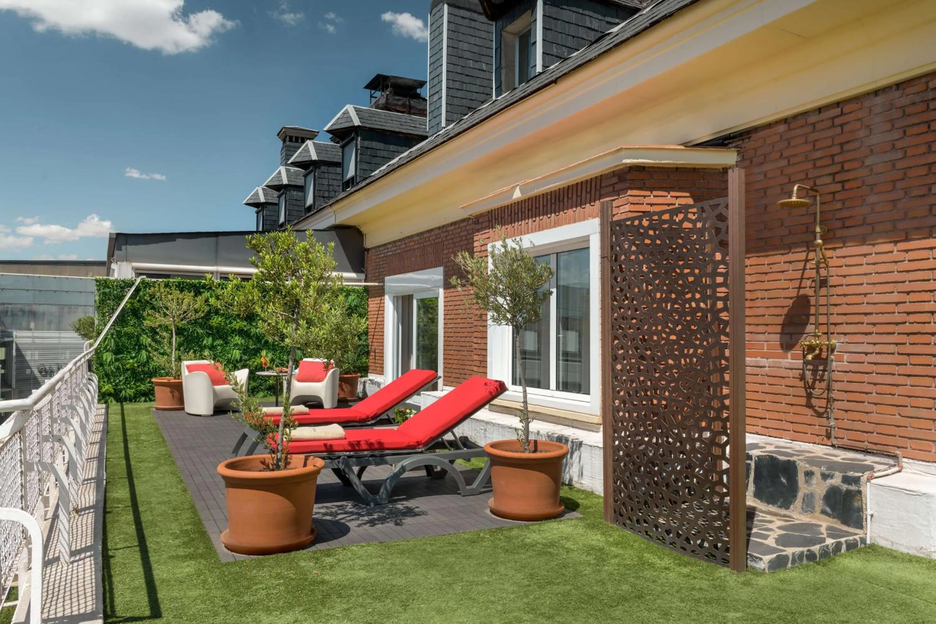 Property building in NH Collection Madrid Colón