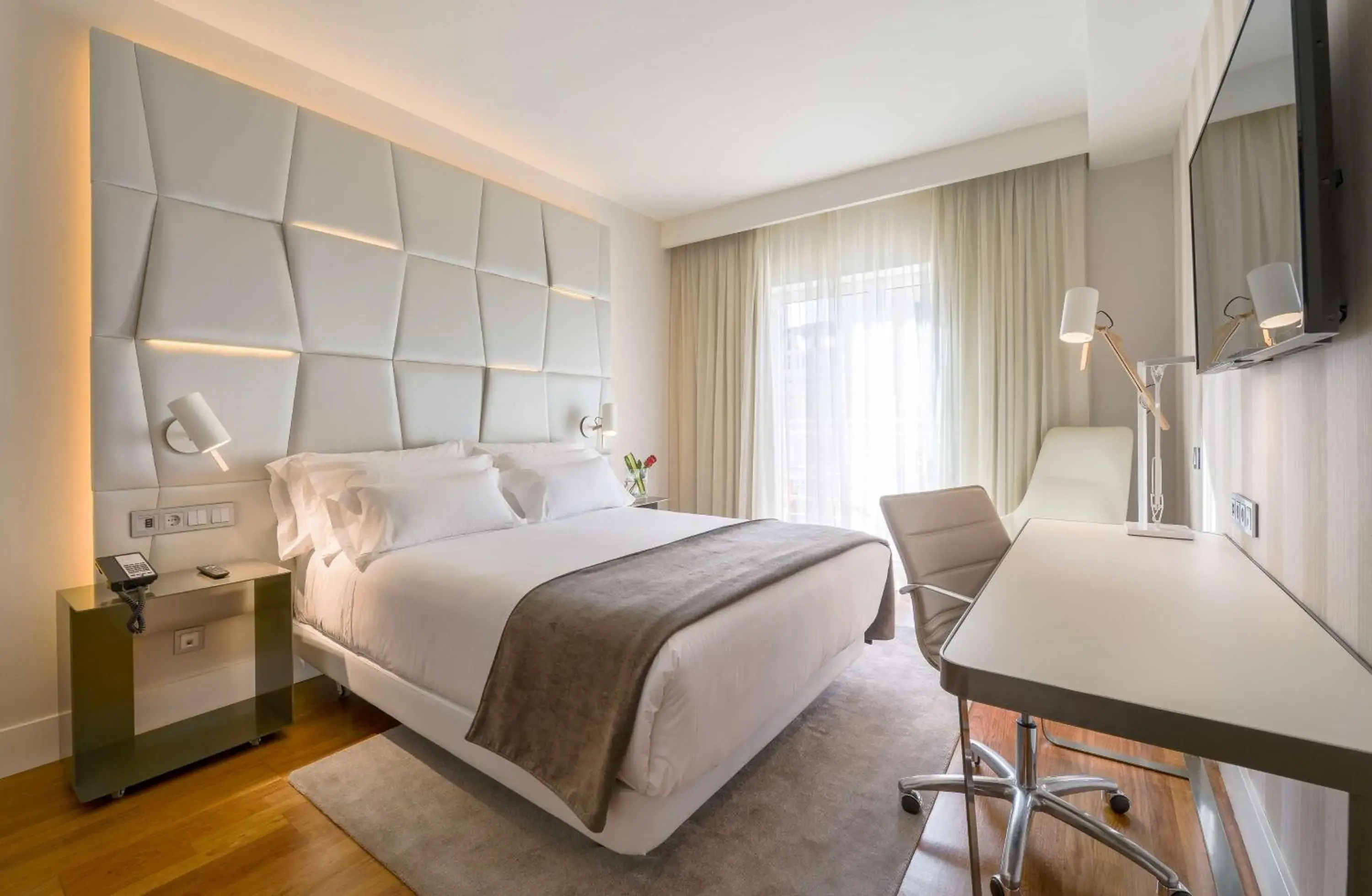 Superior Double or Twin Room in NH Collection Madrid Colón Superior Double or Twin Room in NH Collection Madrid Colón