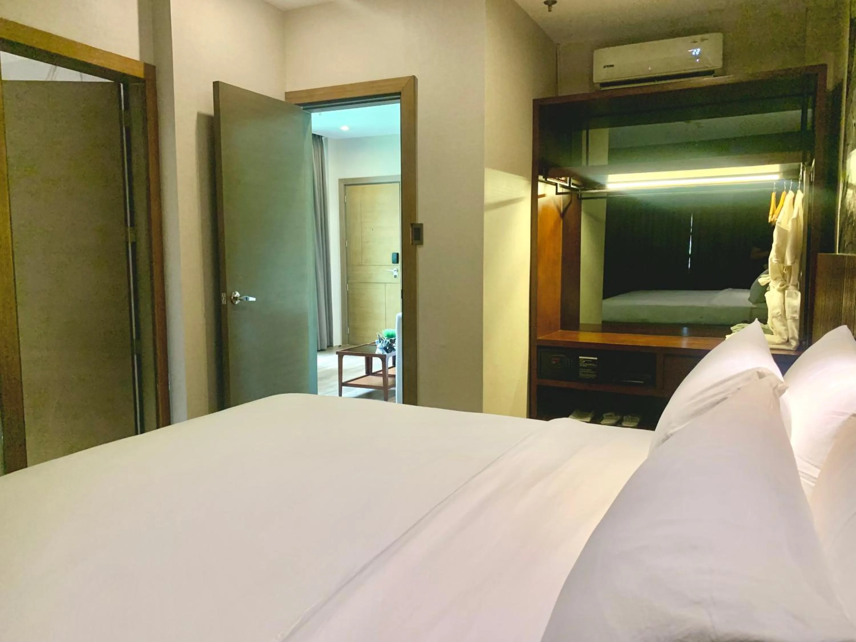 Bedroom, Bed in The Henry Hotel Roost Bacolod